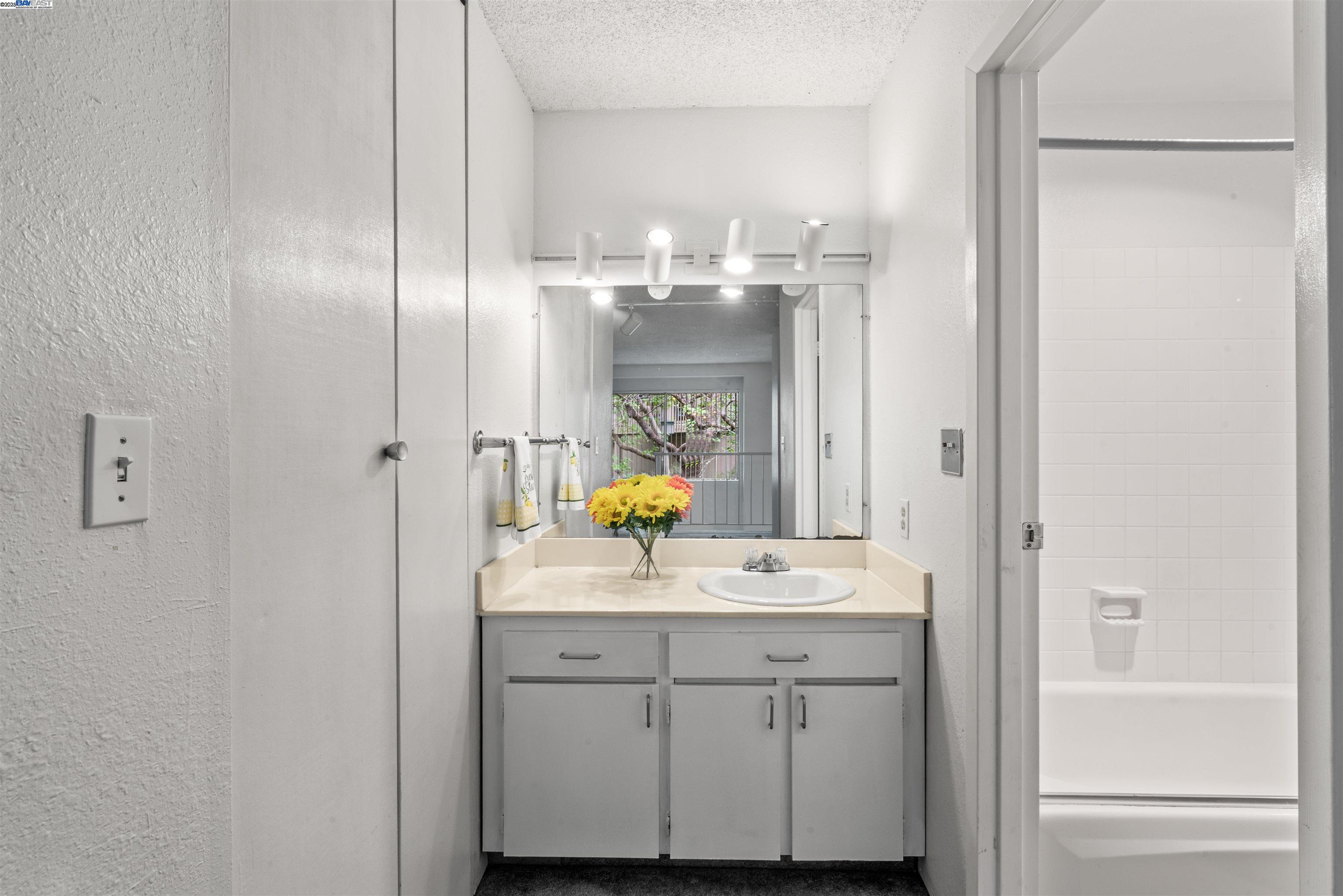Detail Gallery Image 18 of 40 For 374 Imperial Way #2,  Daly City,  CA 94015-2529 - 1 Beds | 1 Baths