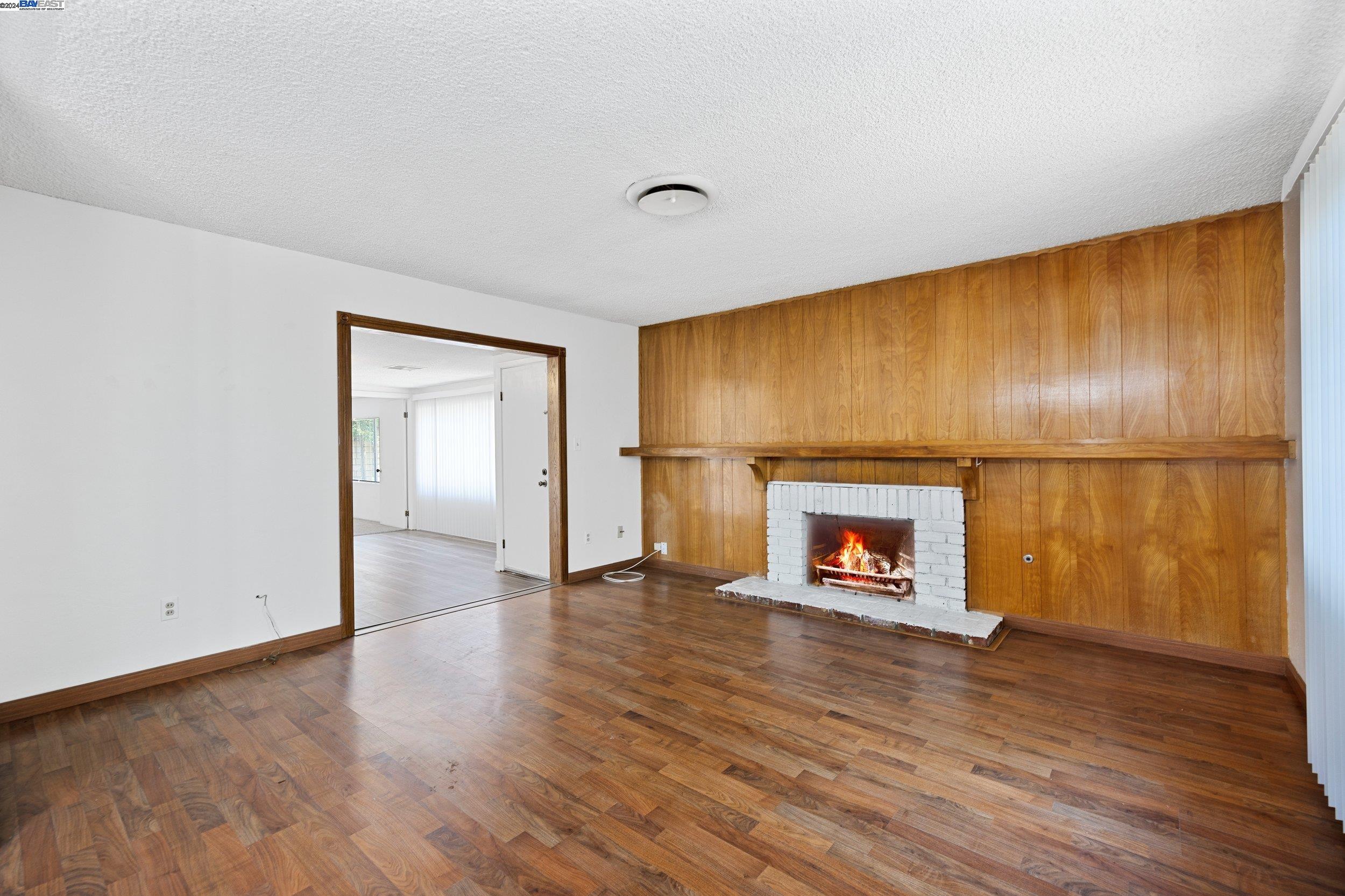 Detail Gallery Image 11 of 36 For 6201 Hartman Ave, Bakersfield,  CA 93309 - 4 Beds | 2 Baths