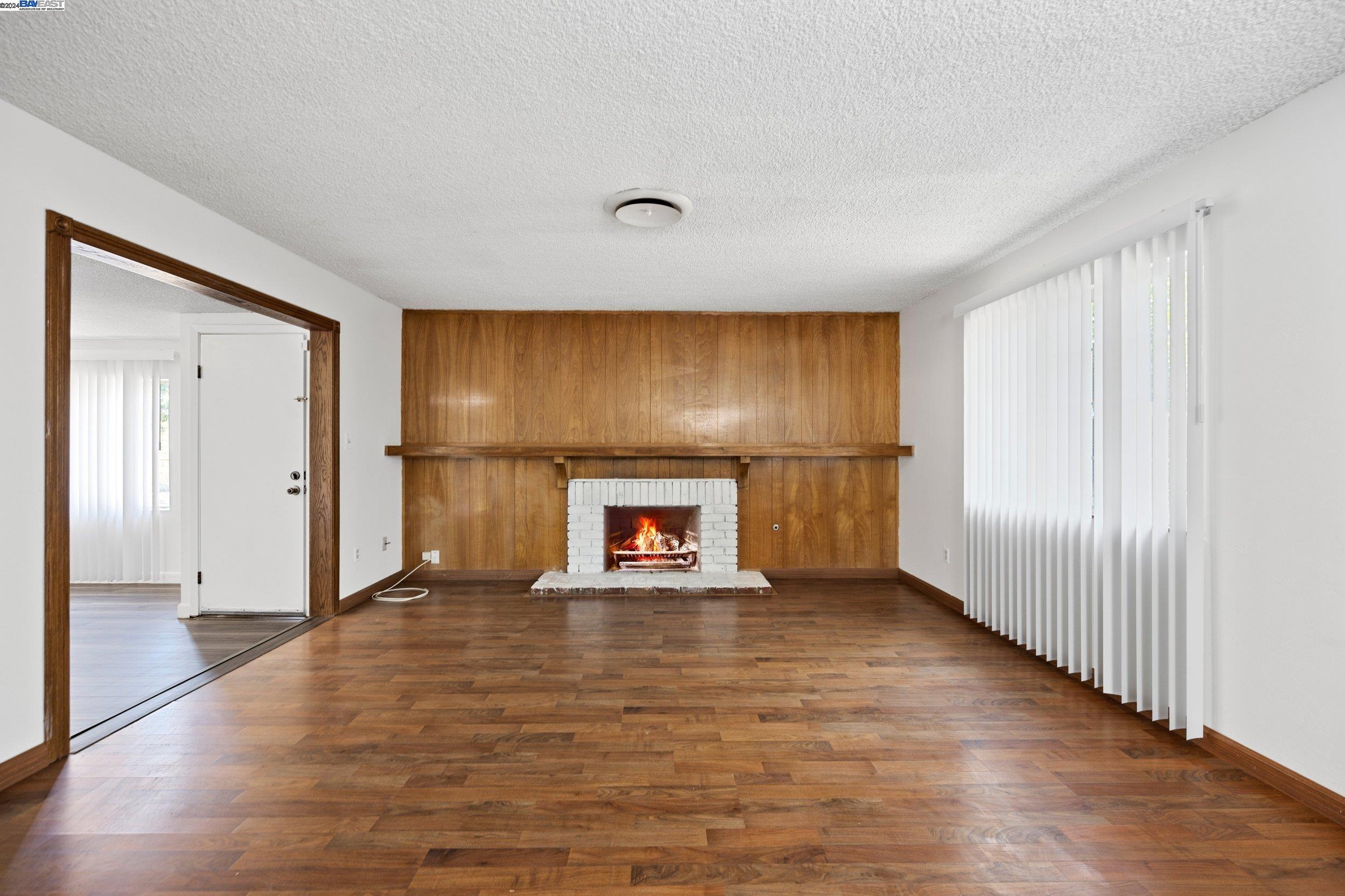 Detail Gallery Image 12 of 36 For 6201 Hartman Ave, Bakersfield,  CA 93309 - 4 Beds | 2 Baths