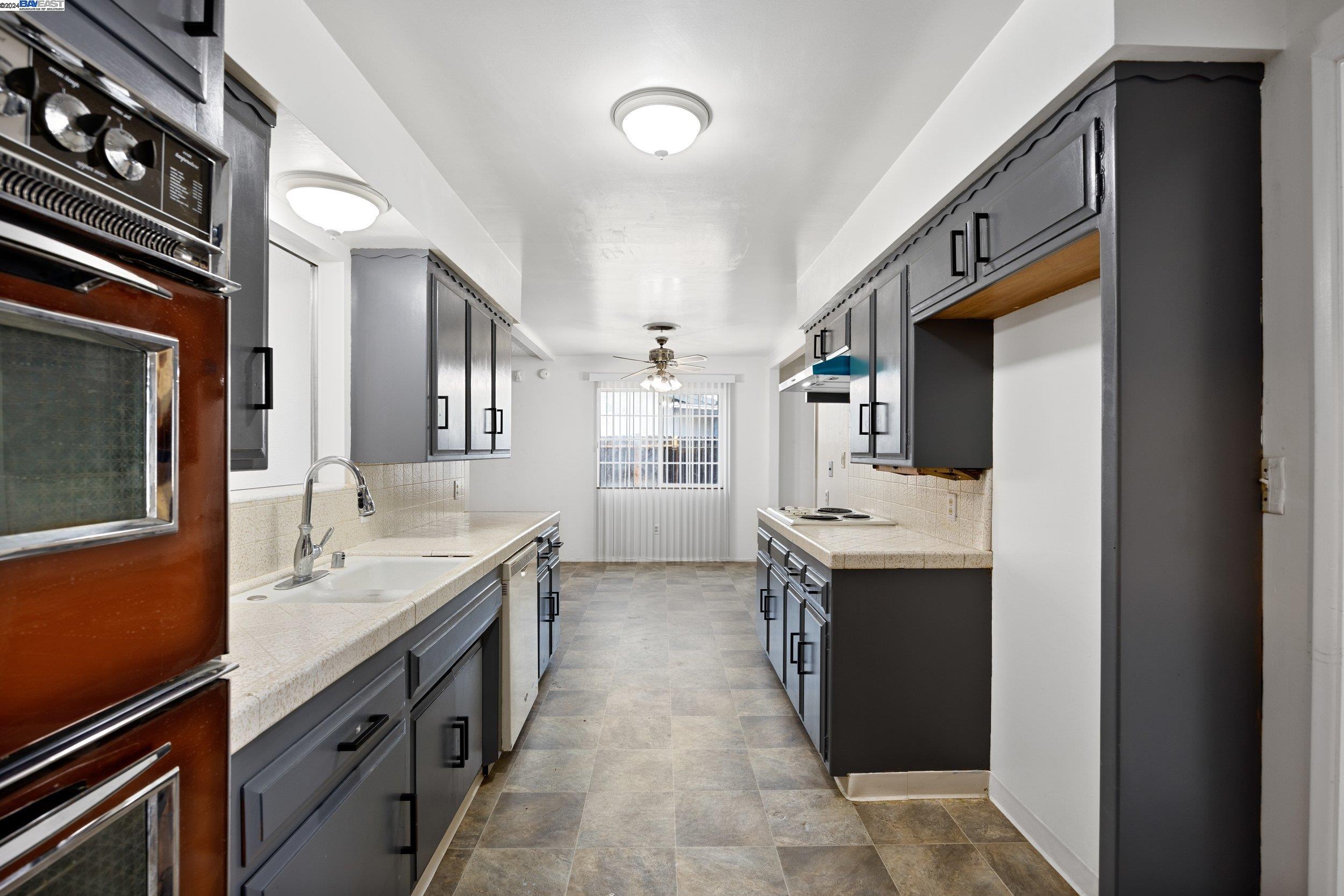 Detail Gallery Image 20 of 36 For 6201 Hartman Ave, Bakersfield,  CA 93309 - 4 Beds | 2 Baths