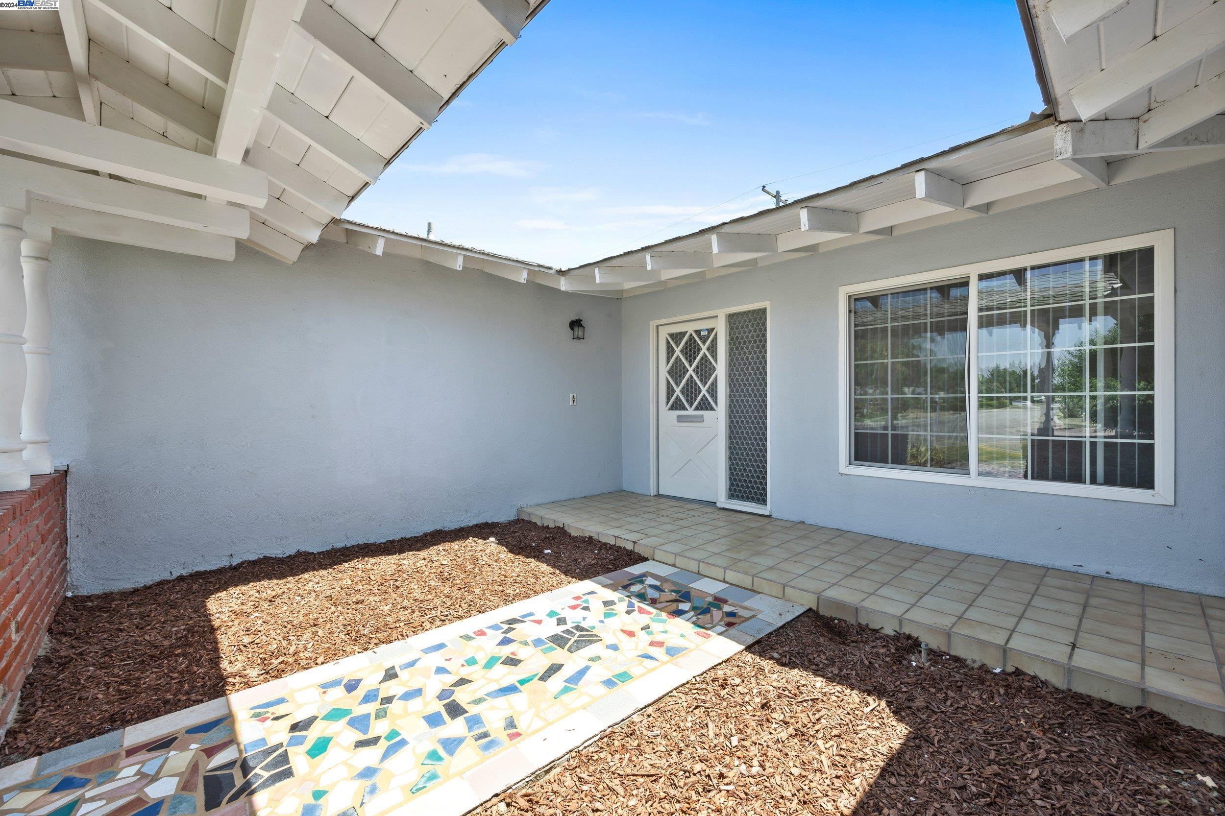 Detail Gallery Image 3 of 36 For 6201 Hartman Ave, Bakersfield,  CA 93309 - 4 Beds | 2 Baths