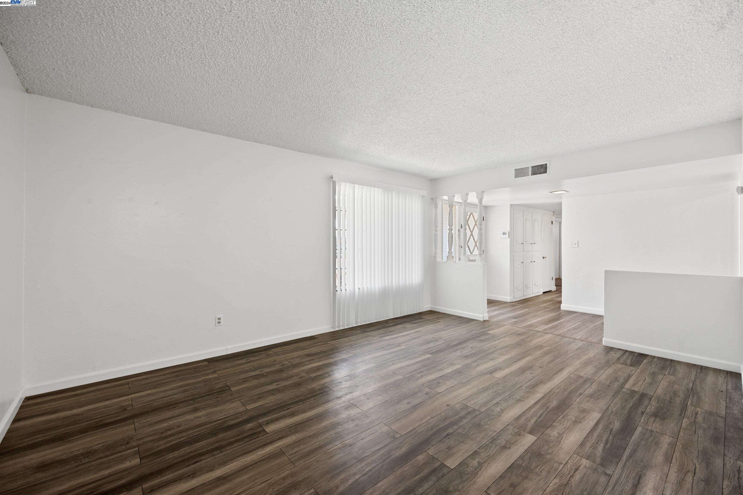 Detail Gallery Image 8 of 36 For 6201 Hartman Ave, Bakersfield,  CA 93309 - 4 Beds | 2 Baths