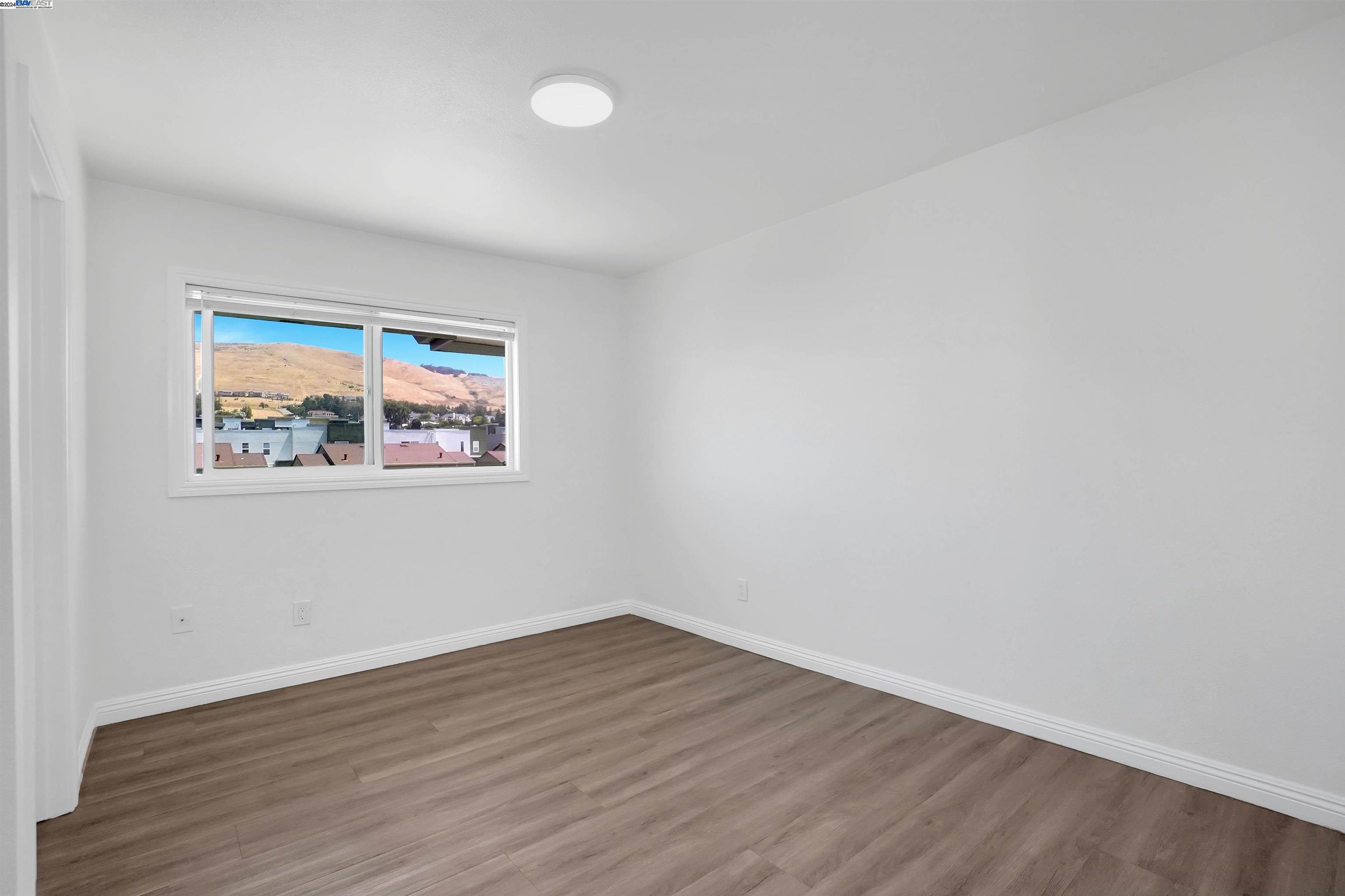 Photo #16: 41068076 Listing: Photo #16