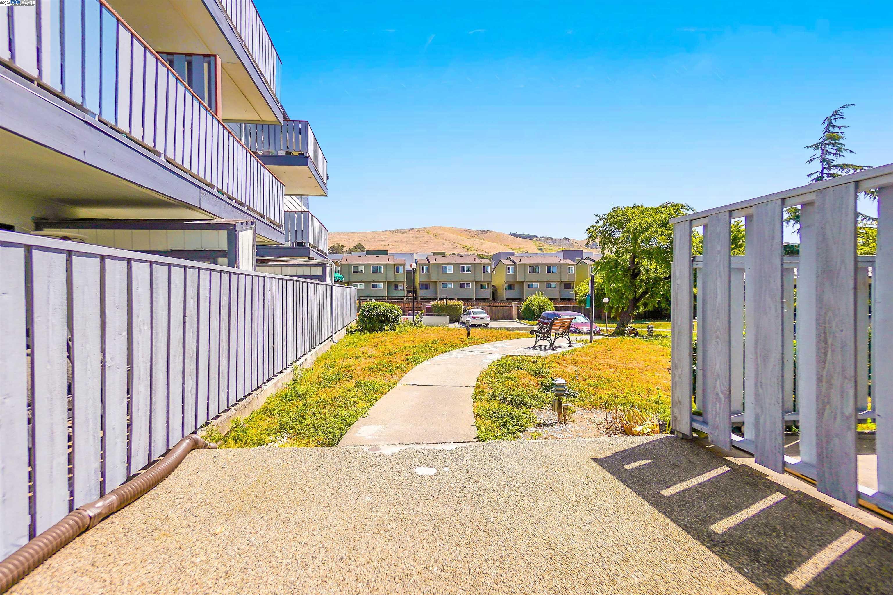 Photo #32: 41068076 Listing: Photo #32