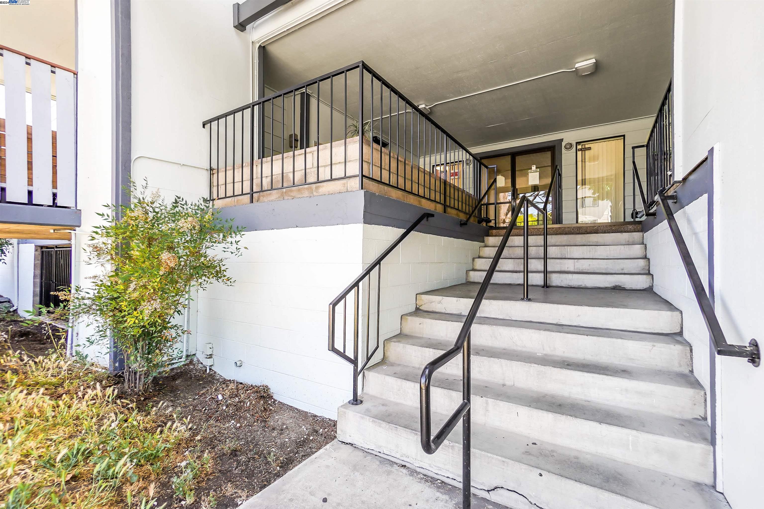 Detail Gallery Image 36 of 41 For 325 Valle Vista Ave #314,  Hayward,  CA 94544 - 2 Beds | 2 Baths