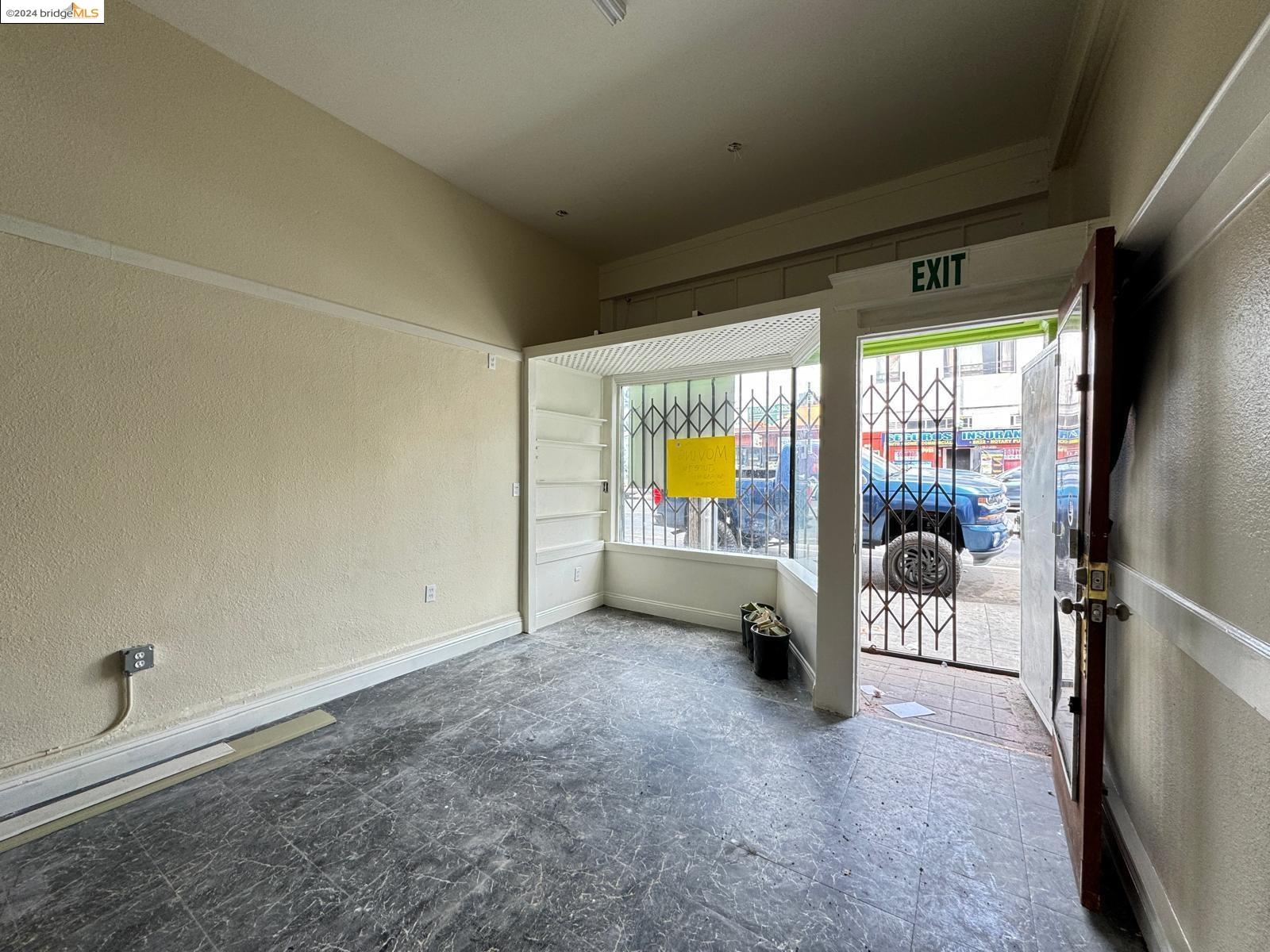 Detail Gallery Image 3 of 18 For 3017 Foothill Blvd, Oakland,  CA 94601 - – Beds | – Baths