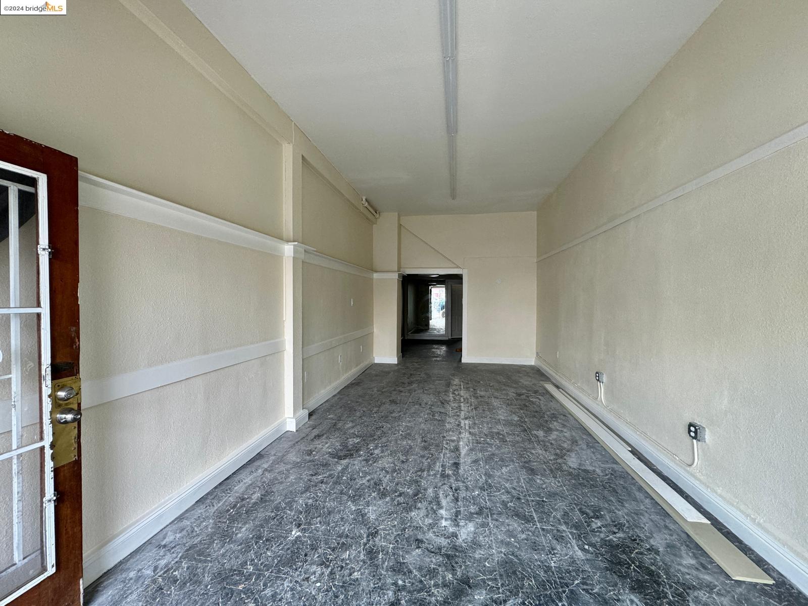 Detail Gallery Image 10 of 18 For 3017 Foothill Blvd, Oakland,  CA 94601 - – Beds | – Baths