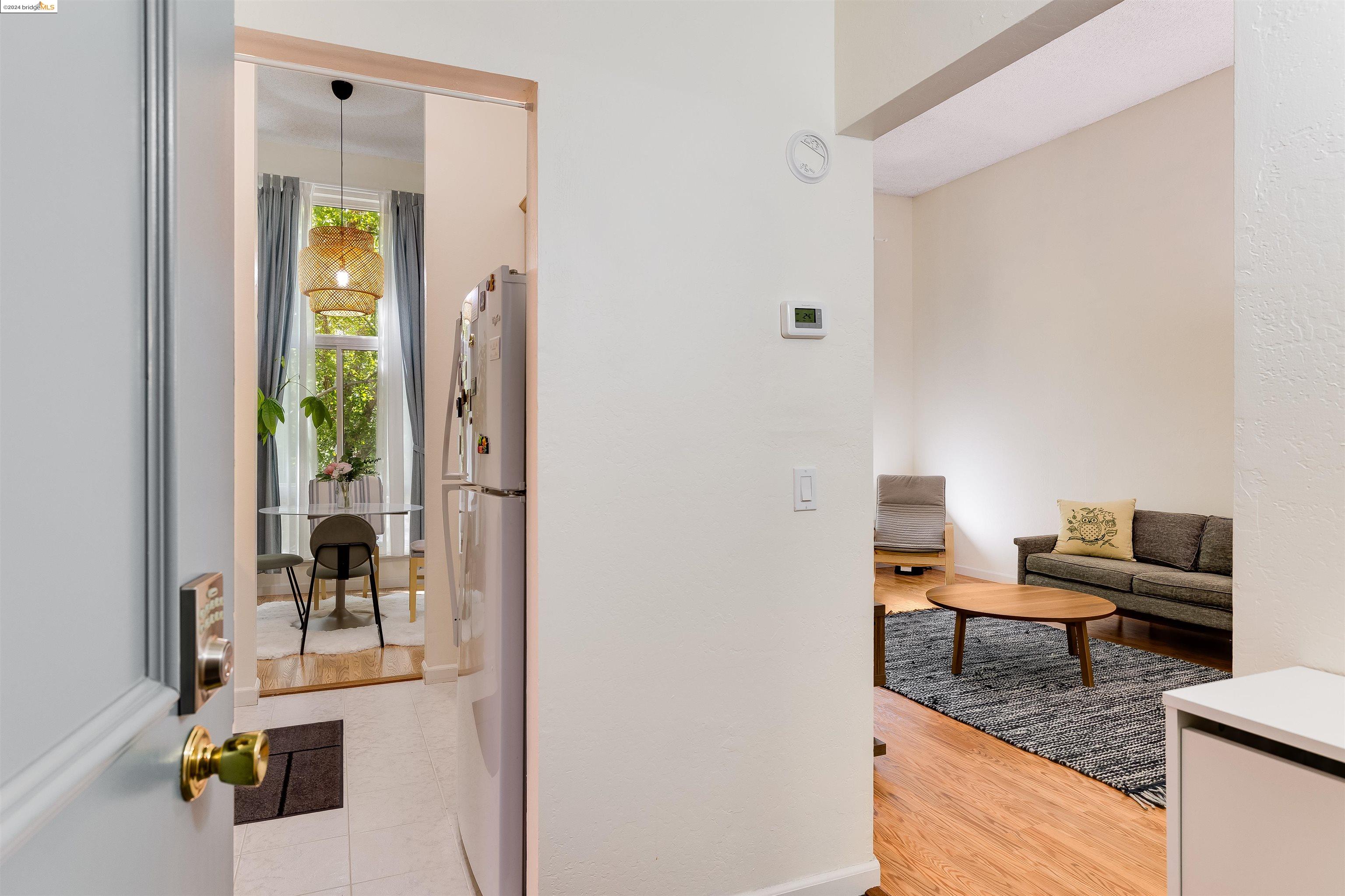 Photo #5: 41068172 Listing 