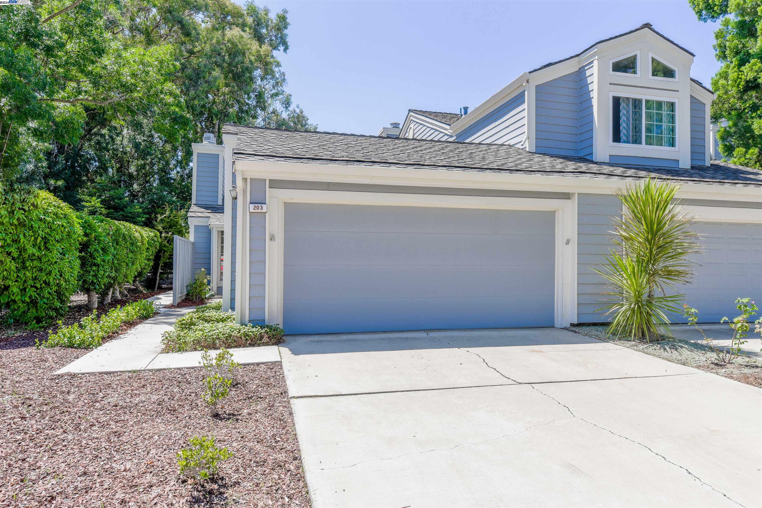 Photo #2: 41068415 Listing 