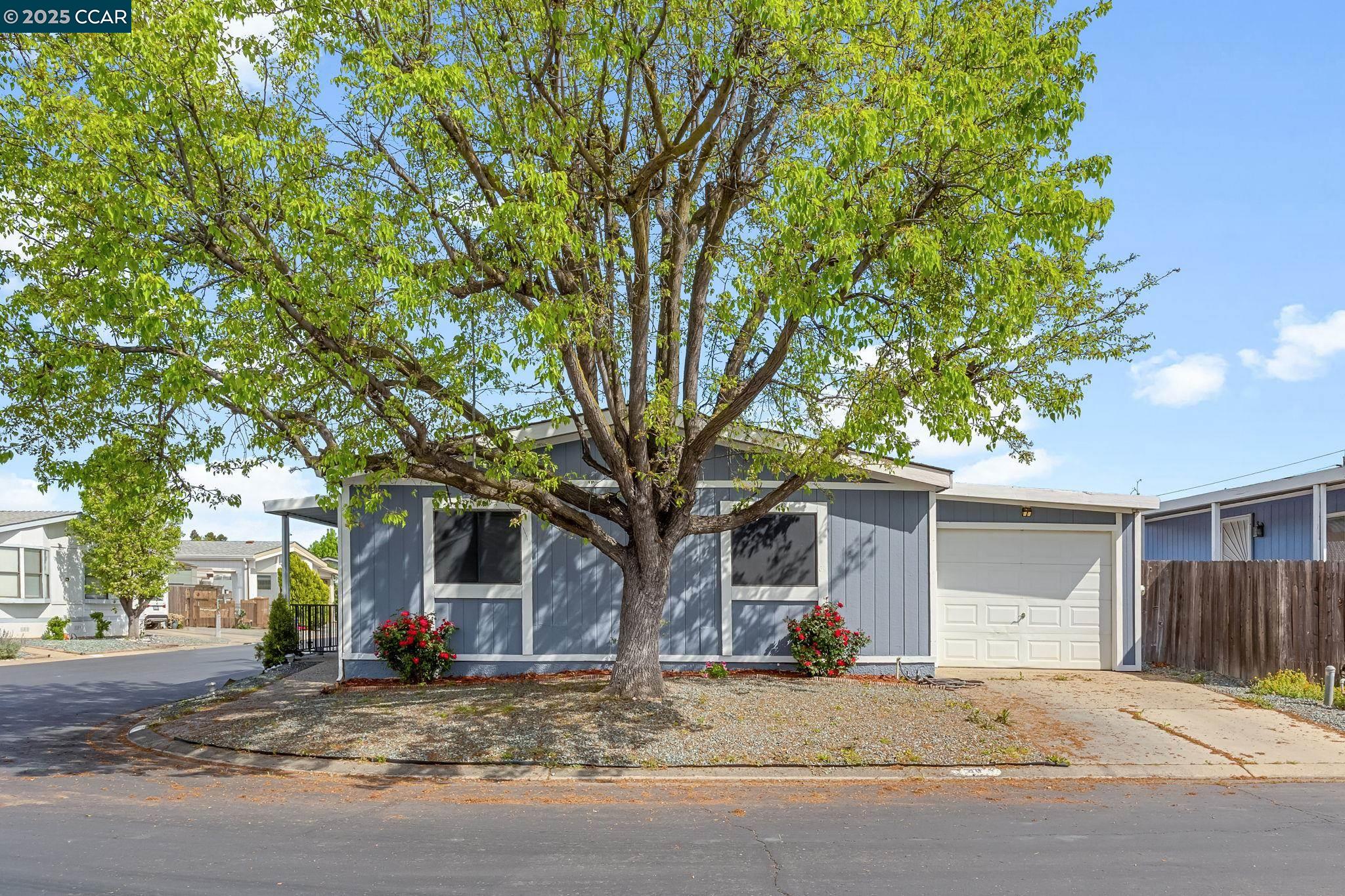 Detail Gallery Image 1 of 1 For 7855 Cottonwood Ln #36,  Sacramento,  CA 95828 - 3 Beds | 2 Baths