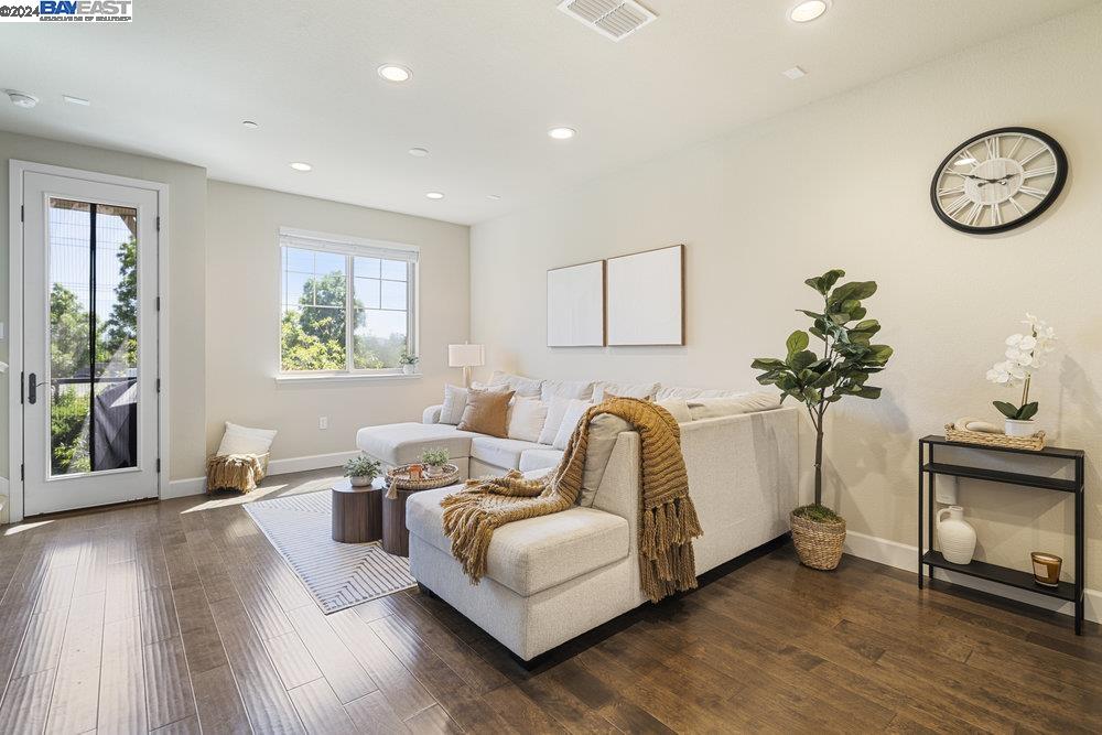 Photo #4: 41068486 Listing 