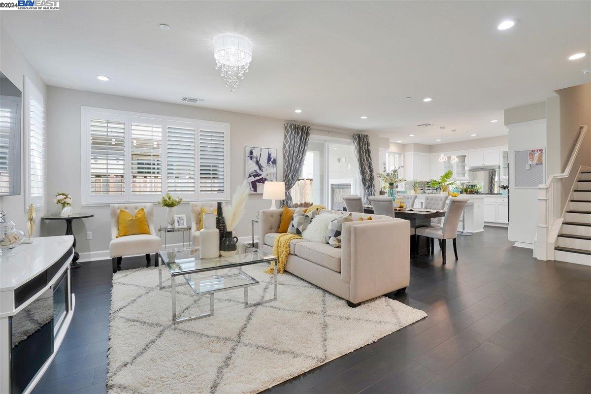 Detail Gallery Image 1 of 1 For 37765 Harbor Light Rd, Newark,  CA 94560 - 5 Beds | 4/1 Baths