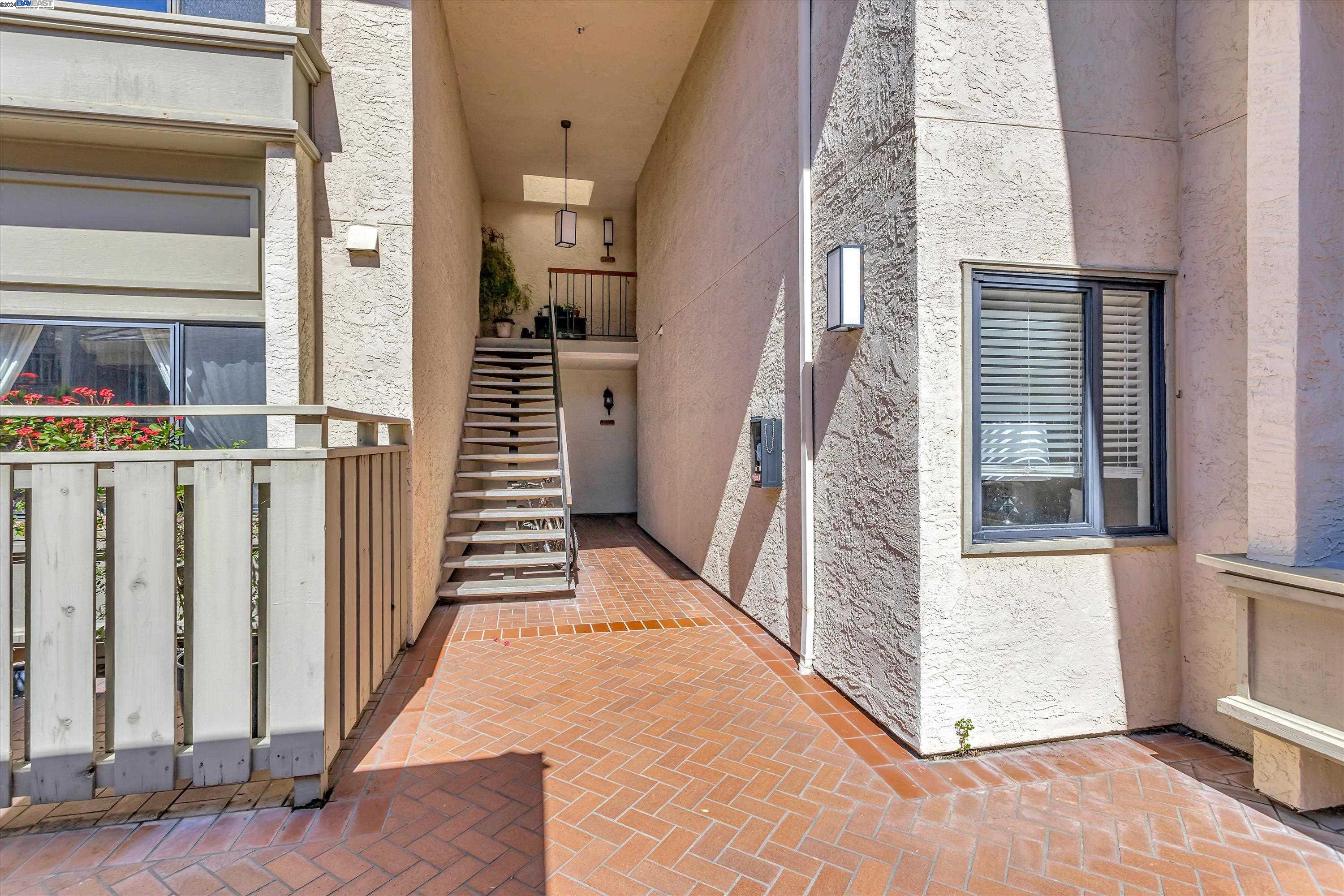 Detail Gallery Image 1 of 1 For 3705 Terstena Pl #107,  Santa Clara,  CA 95051 - 3 Beds | 2 Baths