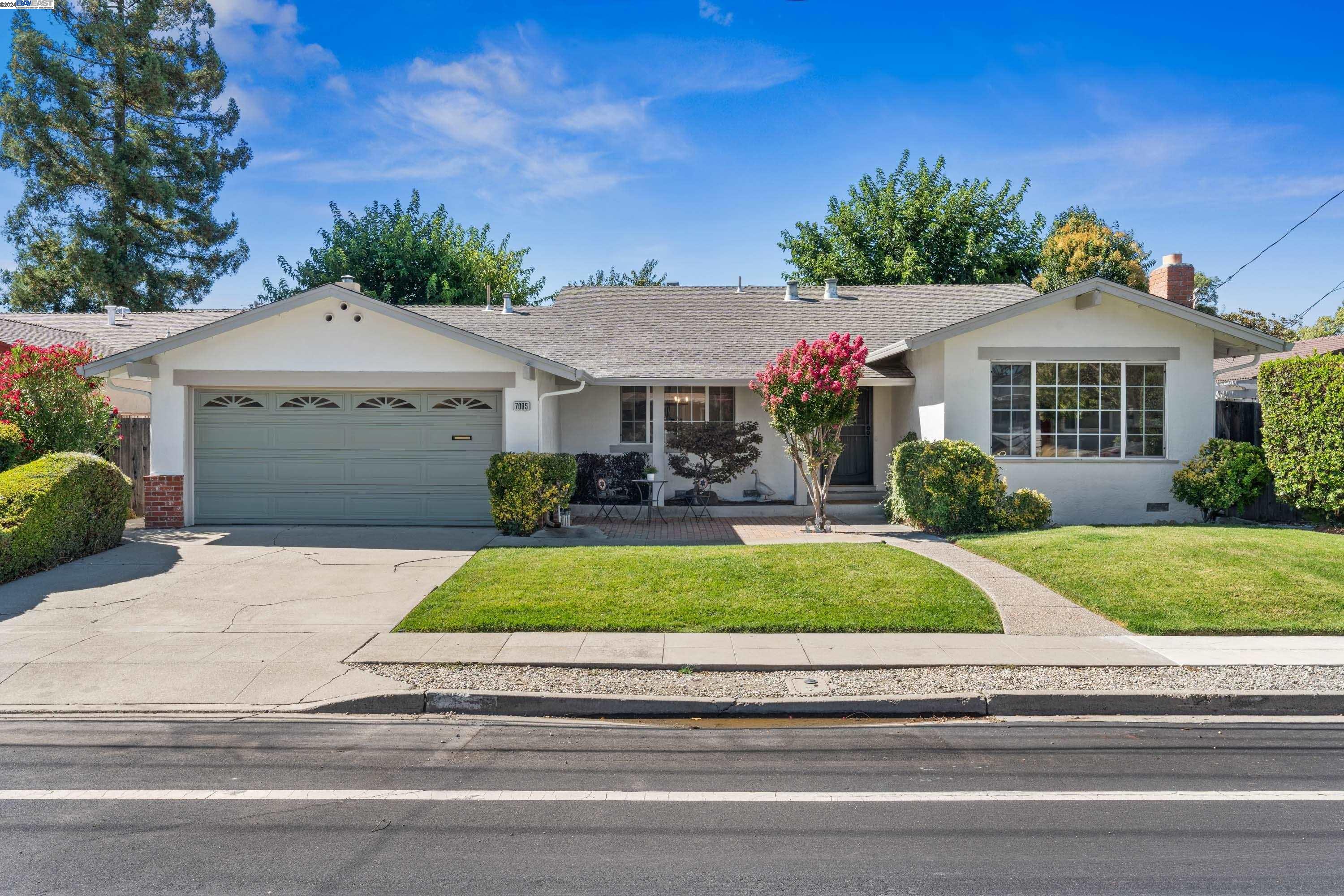 Detail Gallery Image 1 of 1 For 7005 Amador Valley Blvd, Dublin,  CA 94568 - 4 Beds | 2 Baths
