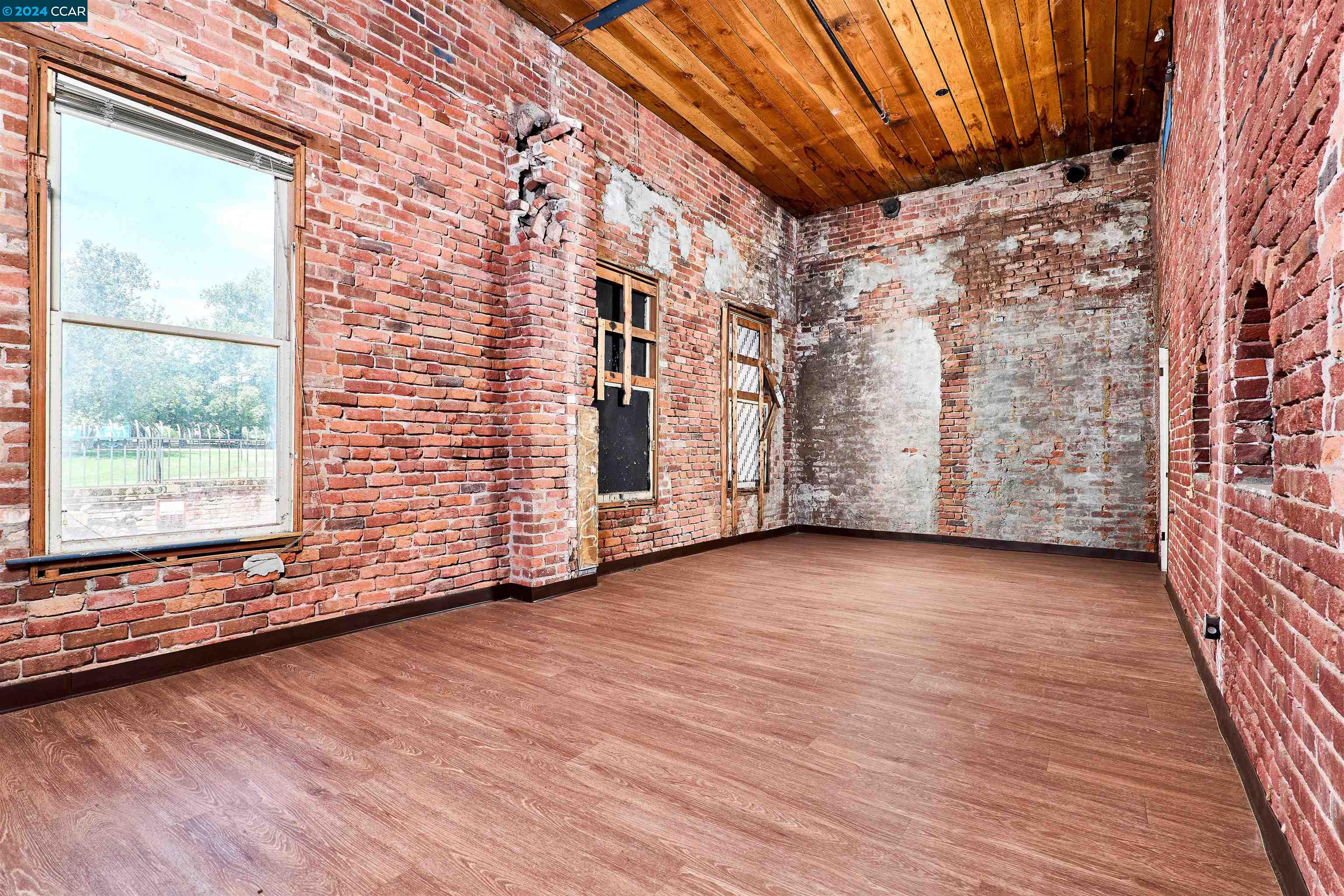 Detail Gallery Image 29 of 60 For 910 2nd St, Sacramento,  CA 95814 - – Beds | – Baths