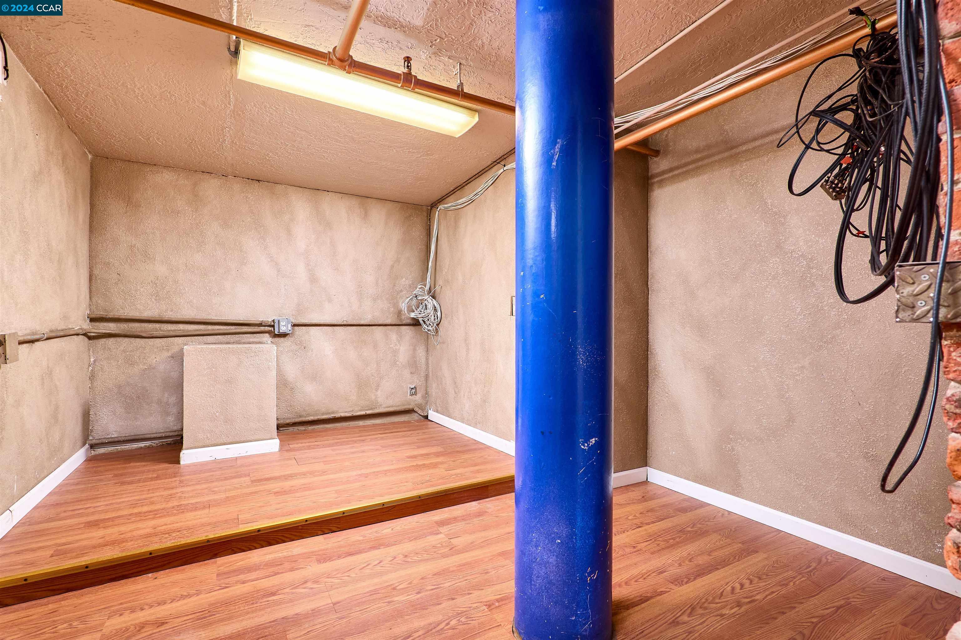 Detail Gallery Image 9 of 60 For 910 2nd St, Sacramento,  CA 95814 - – Beds | – Baths