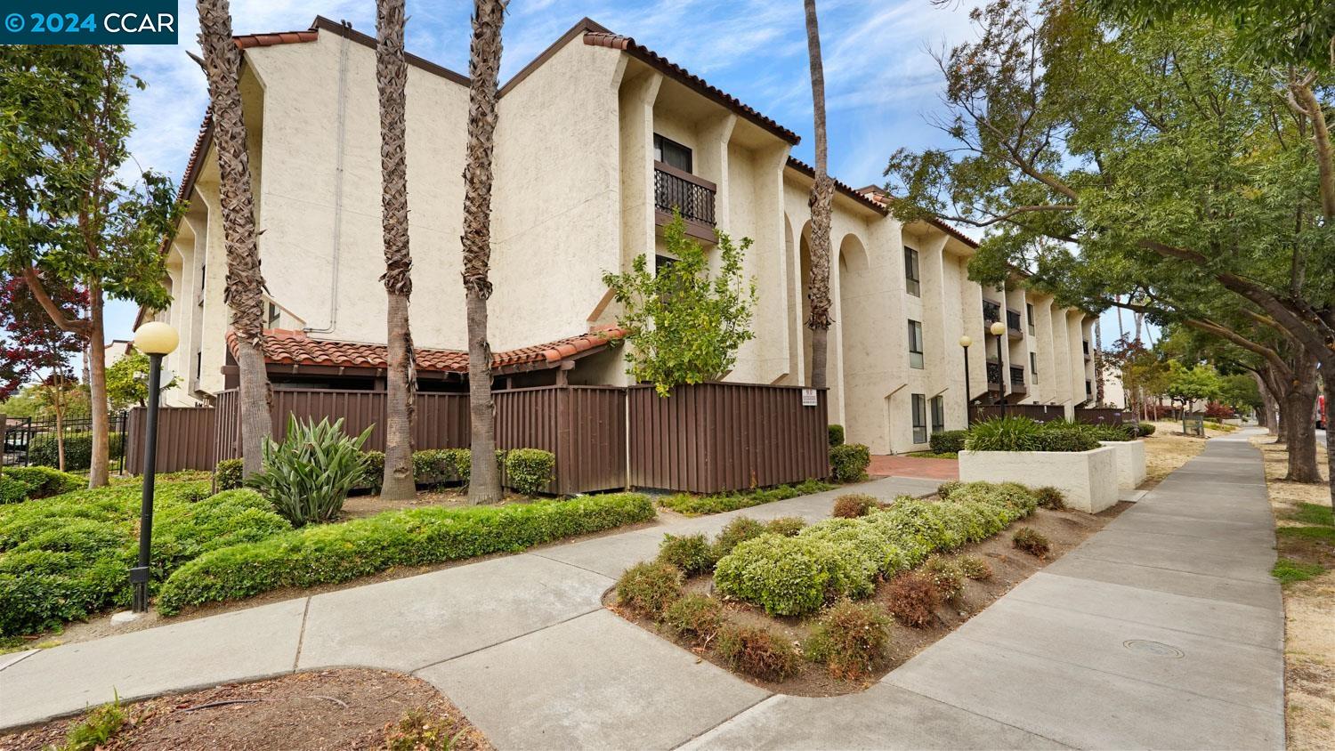 Detail Gallery Image 1 of 1 For 39821 Cedar Blvd #109,  Newark,  CA 94560 - 2 Beds | 2 Baths