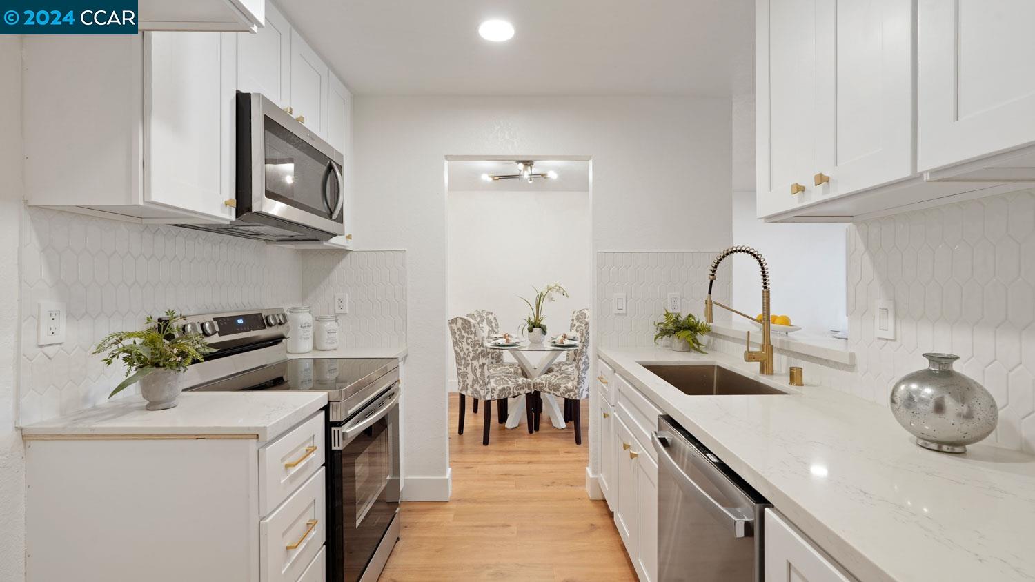Photo #4: 41068604 Listing 