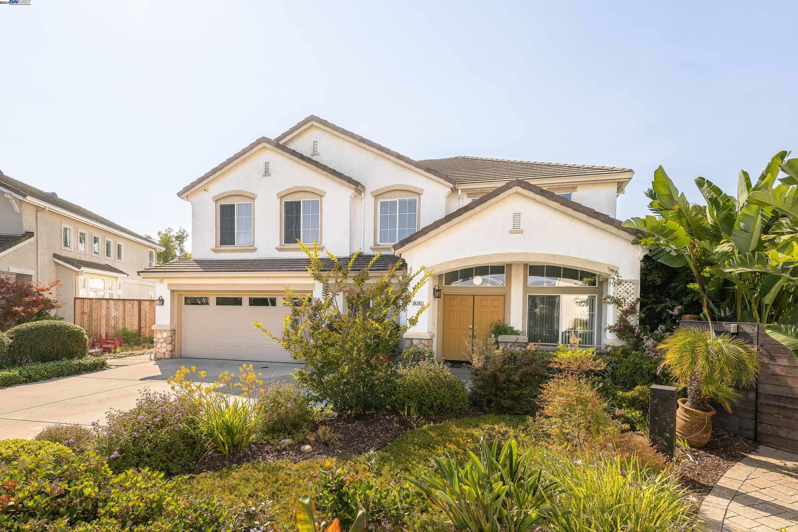 Detail Gallery Image 1 of 1 For 36393 Crystal Springs Ct, Newark,  CA 94560 - 5 Beds | 3 Baths