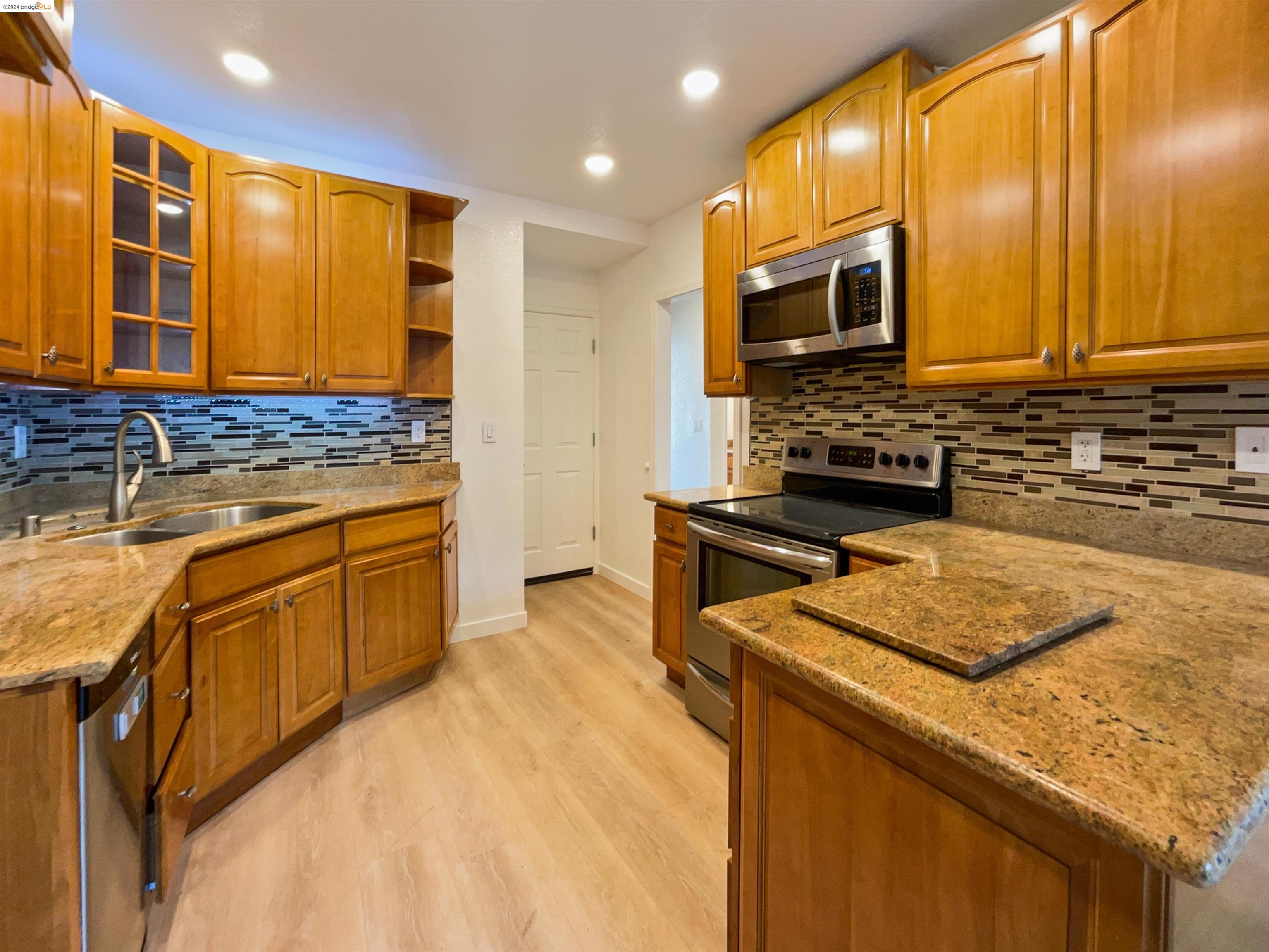 Photo #6: 41068915 Listing 