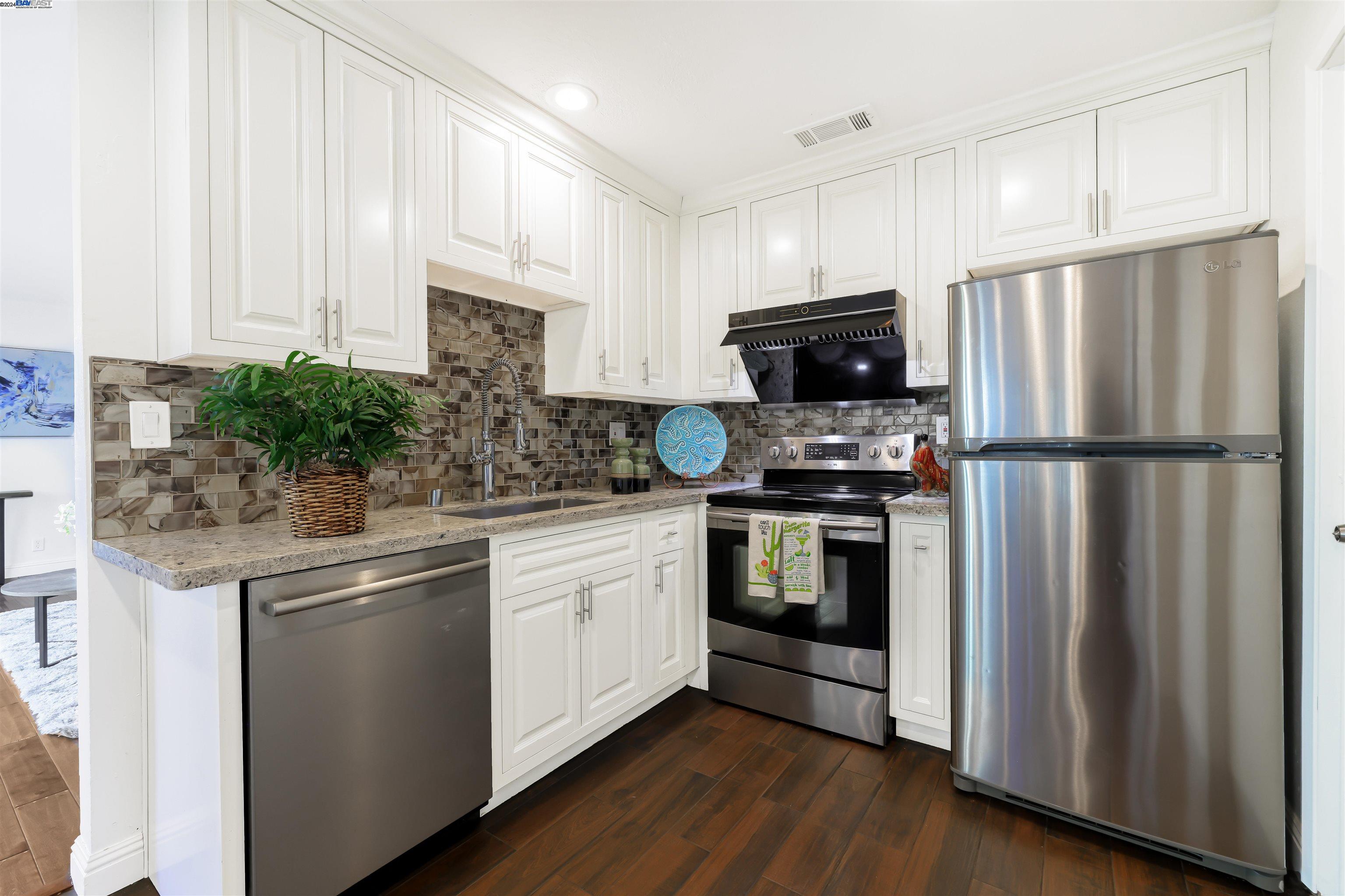 Photo #2: 41068974 Listing 