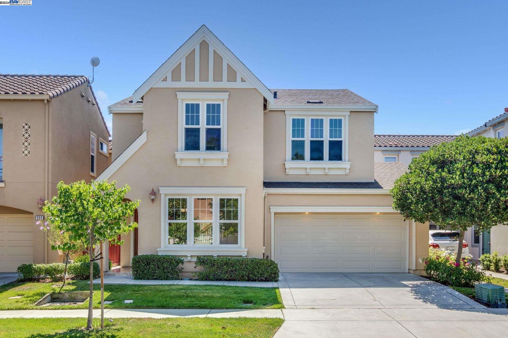 Detail Gallery Image 1 of 1 For 998 Brackett Way, Santa Clara,  CA 95054 - 4 Beds | 3/1 Baths