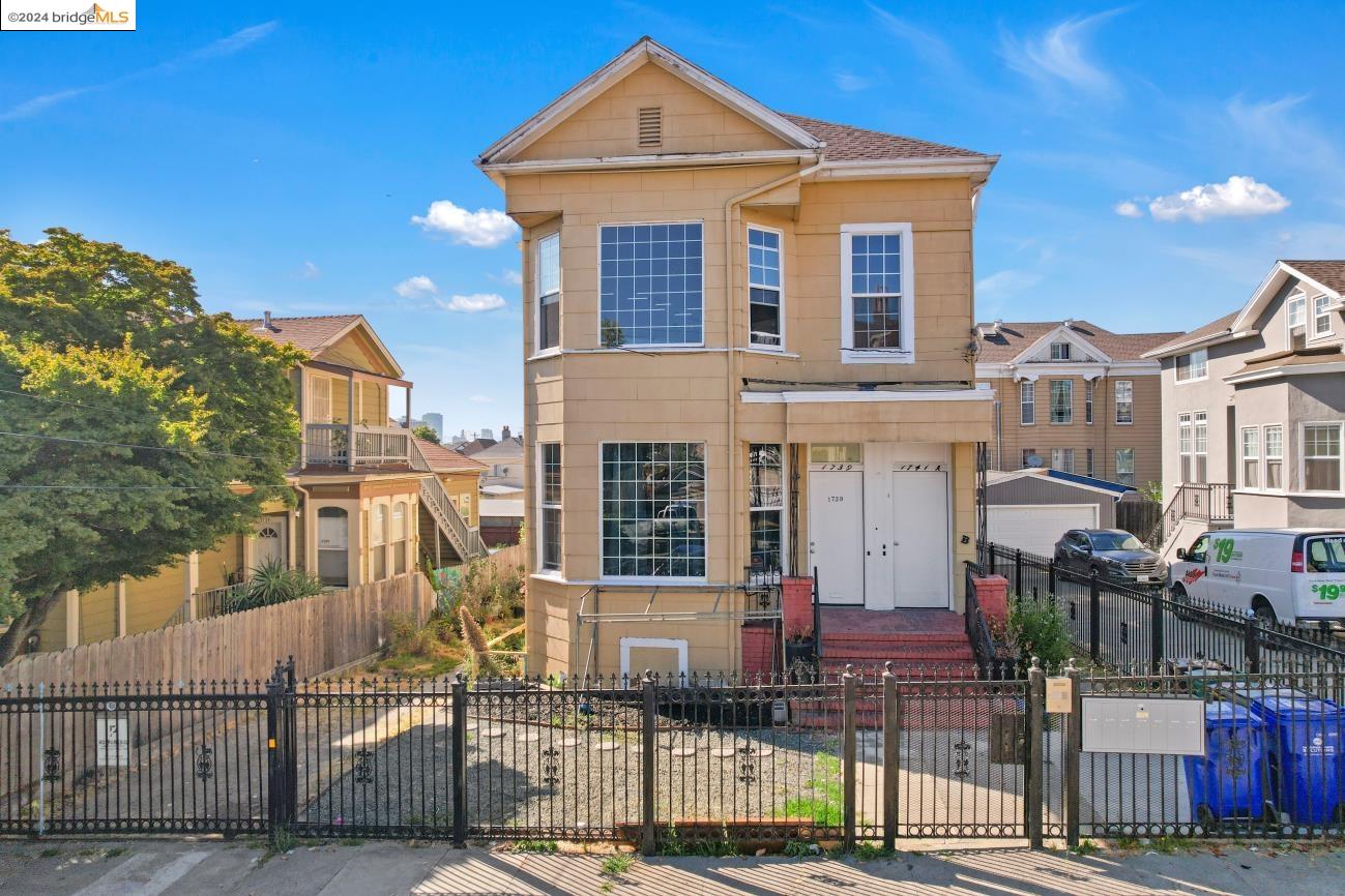Detail Gallery Image 1 of 1 For 1739 10th Ave, Oakland,  CA 94606 - – Beds | – Baths