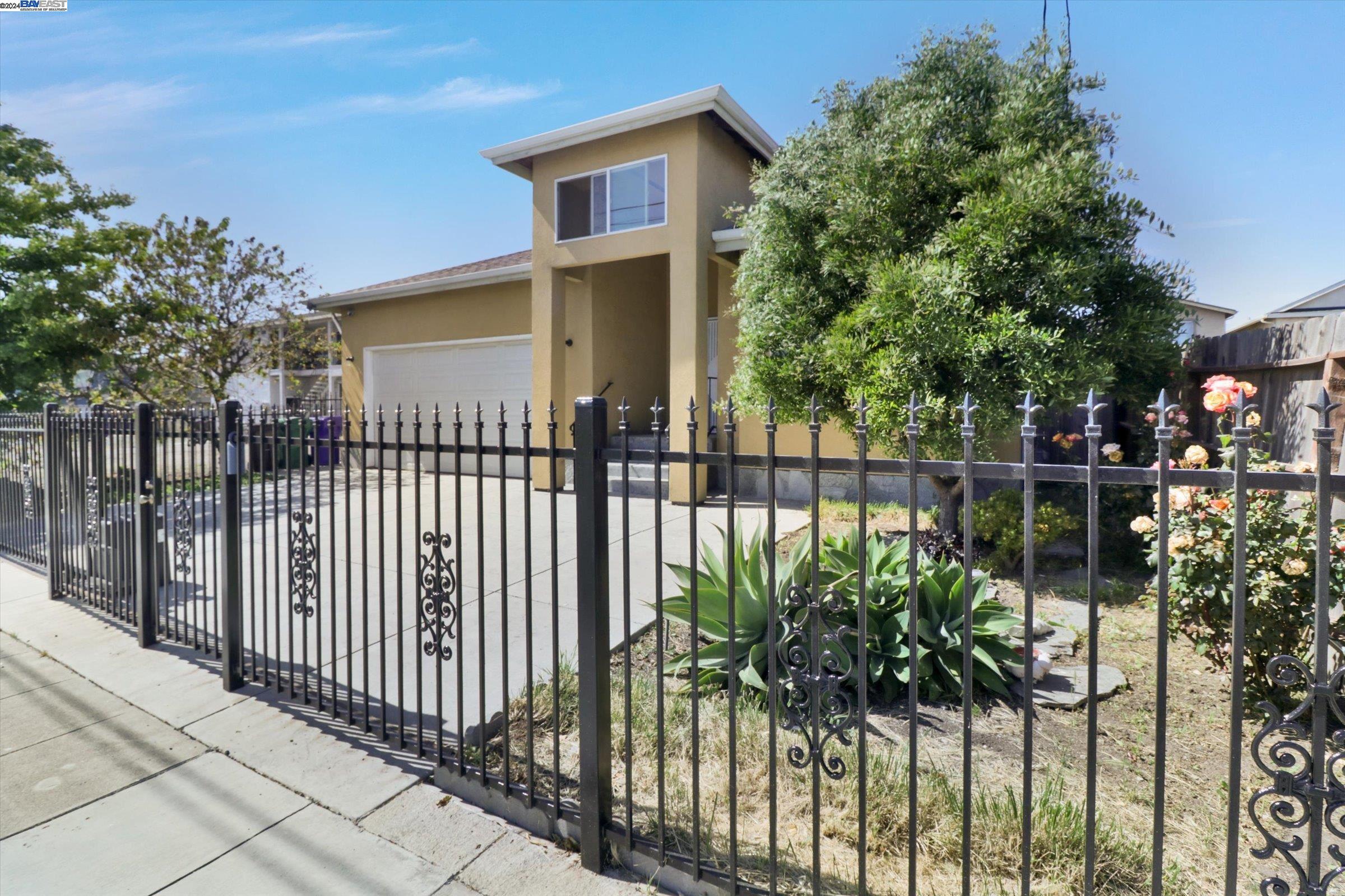 Detail Gallery Image 1 of 1 For 217 Vernon Avenue, Richmond,  CA 94801 - 4 Beds | 2/1 Baths