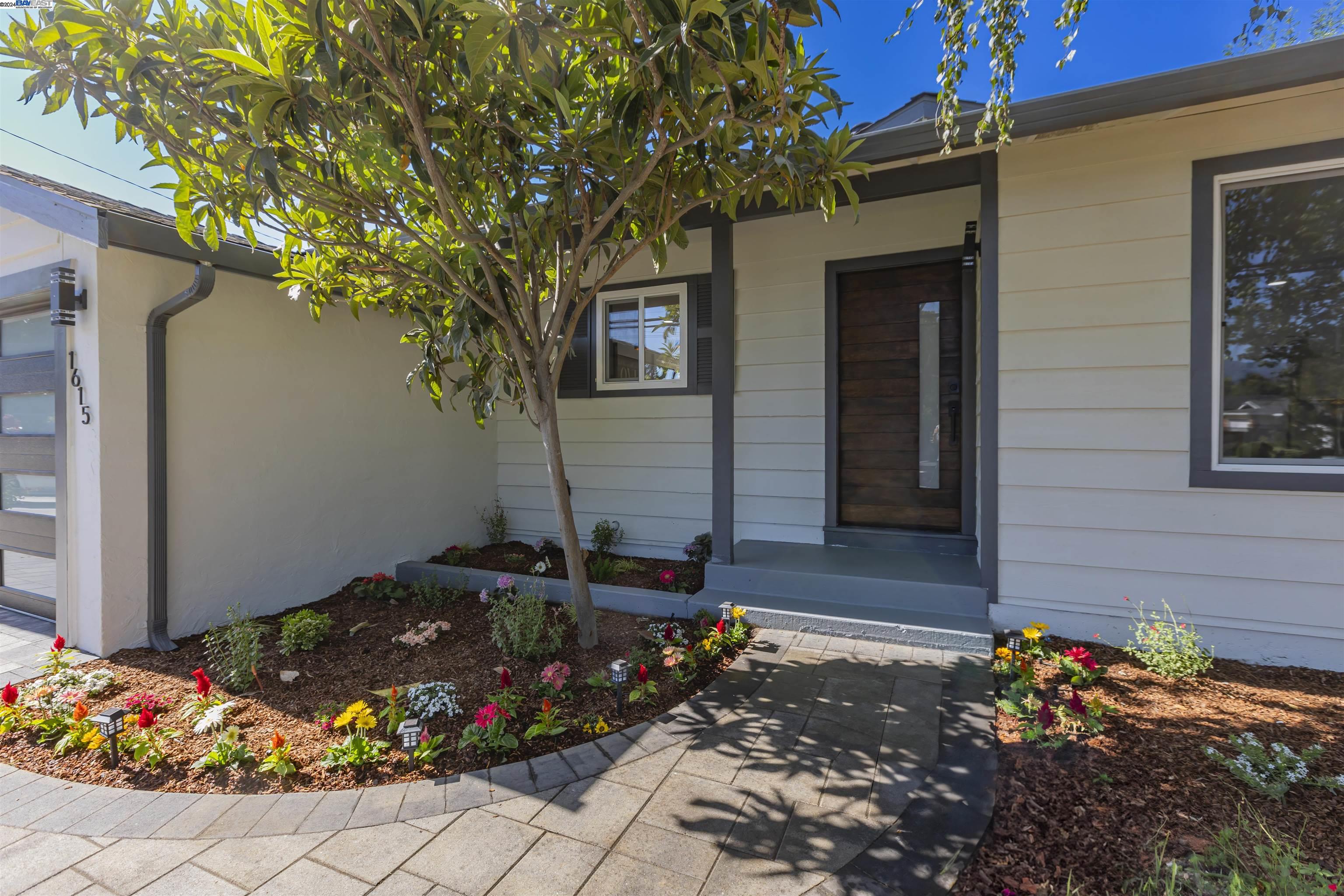 Detail Gallery Image 9 of 47 For 1615 Westmont Ave, Campbell,  CA 95008 - 3 Beds | 2 Baths