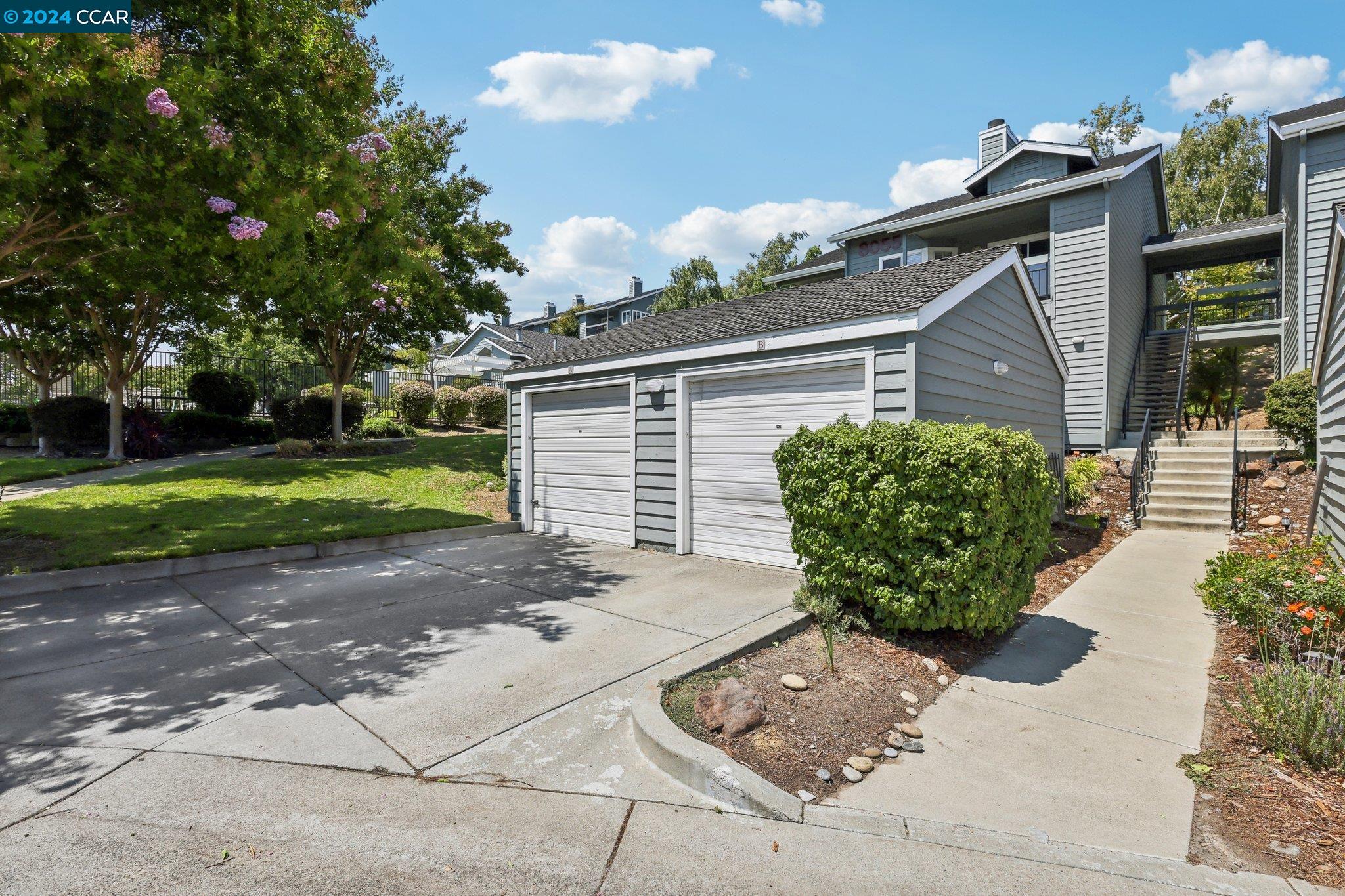 Photo #2: 41069068 Listing 