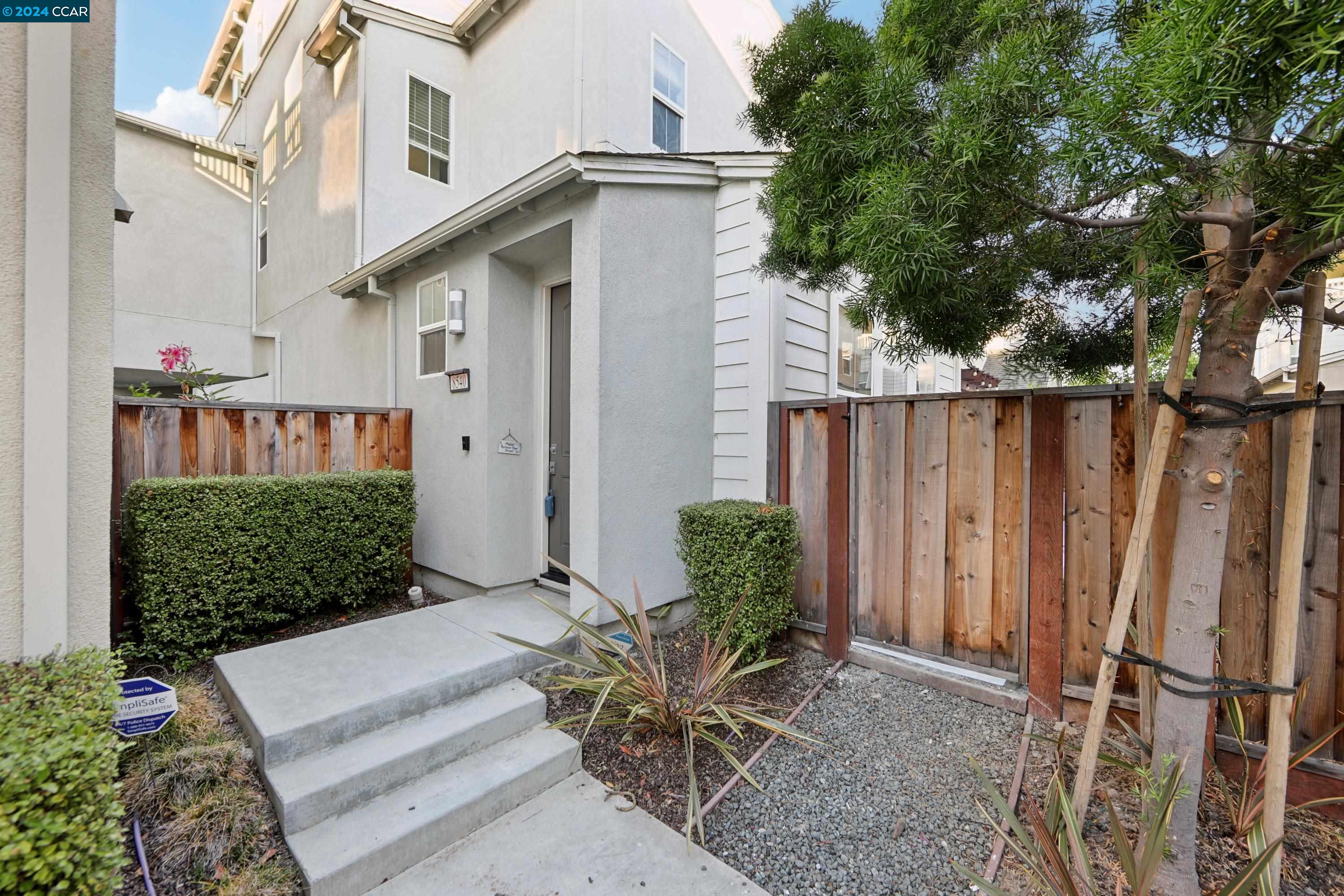 Detail Gallery Image 1 of 1 For 8540 Jetty Way, Newark,  CA 94560 - 4 Beds | 2/1 Baths