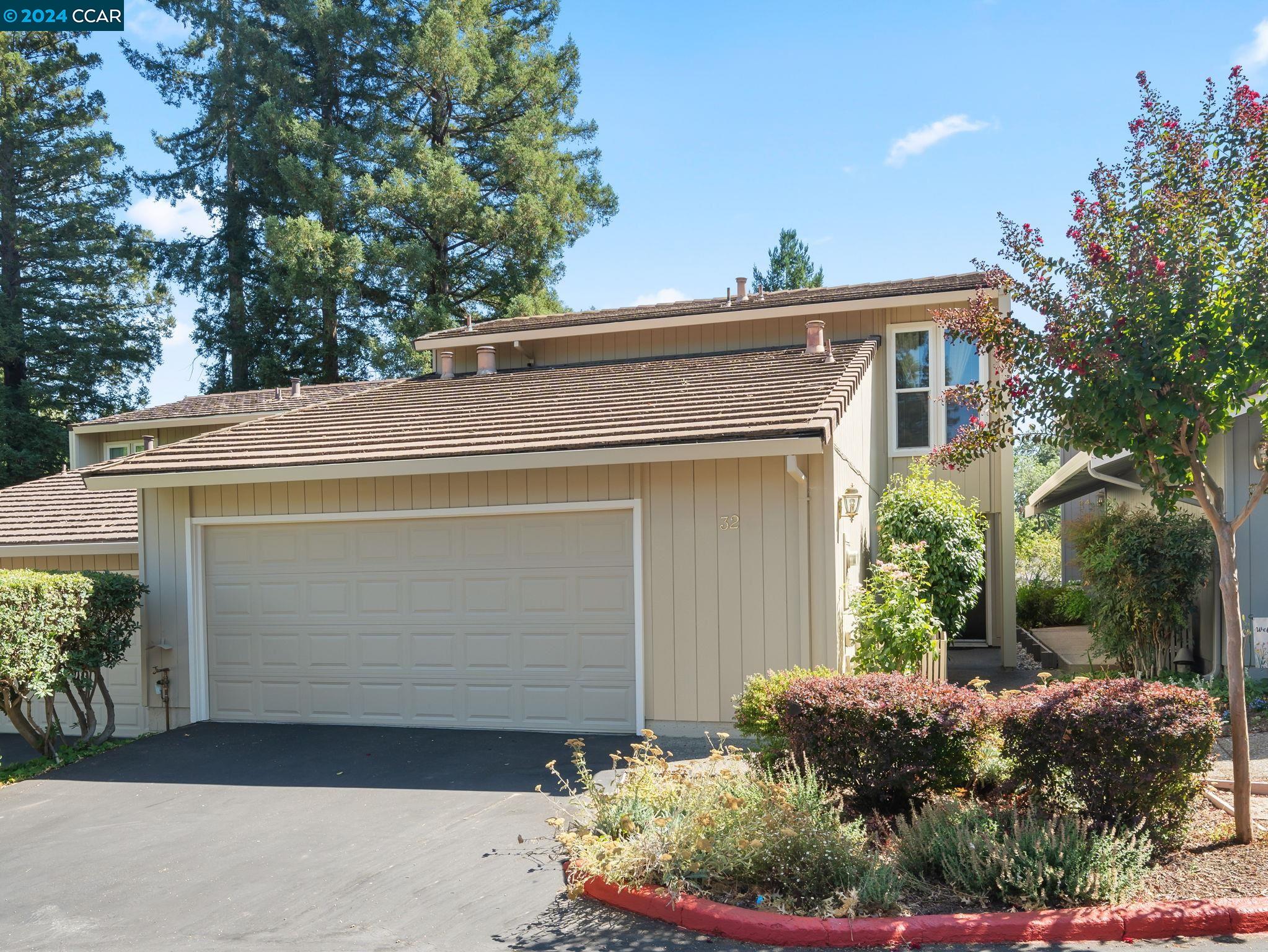 More Details about MLS # 41069115 : 32 ROLLING GREEN CIR