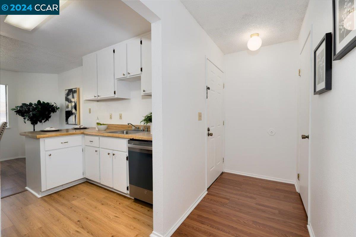 Photo #3: 41069193 Listing 