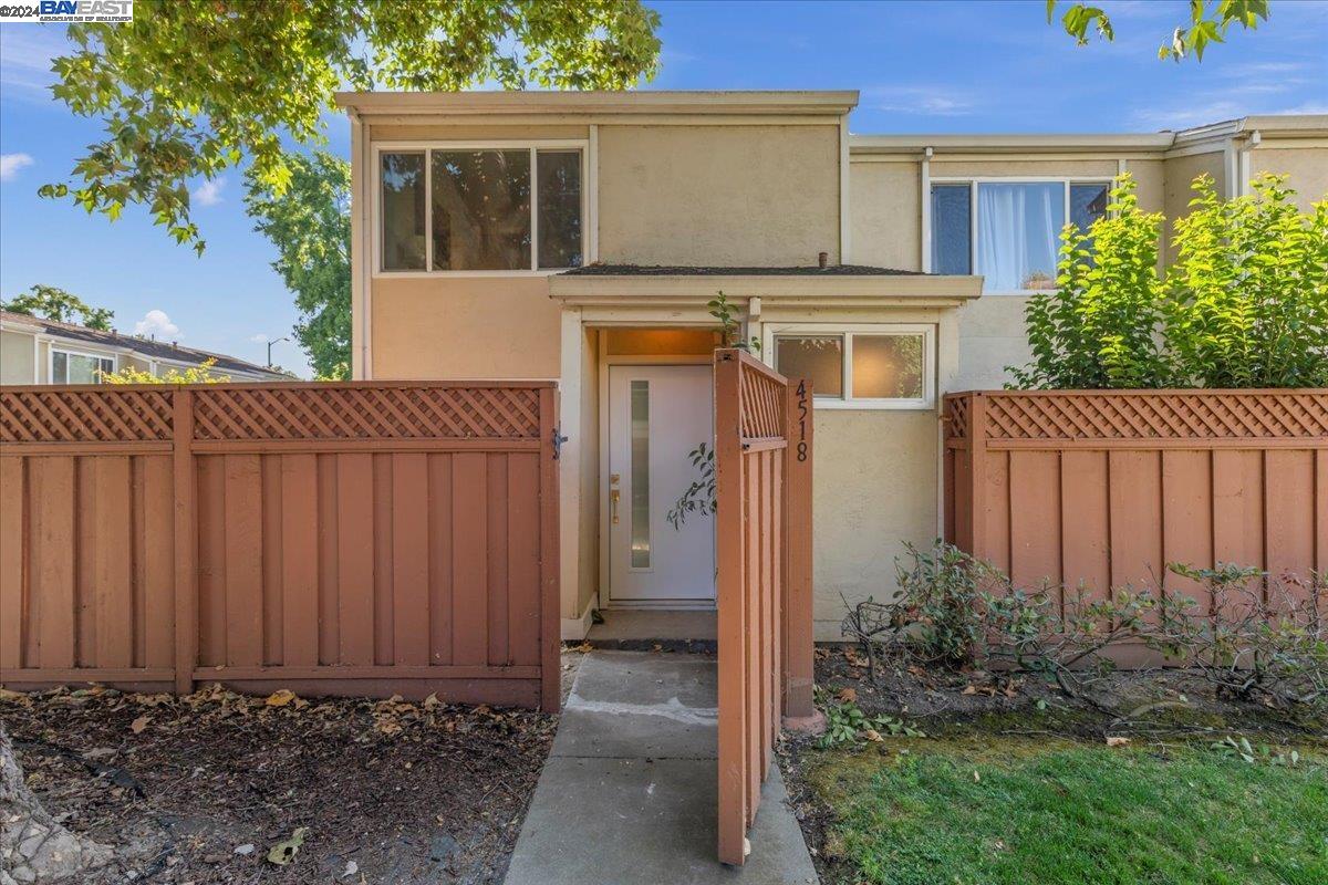 More Details about MLS # 41069286 : 4518 LONGVIEW TER