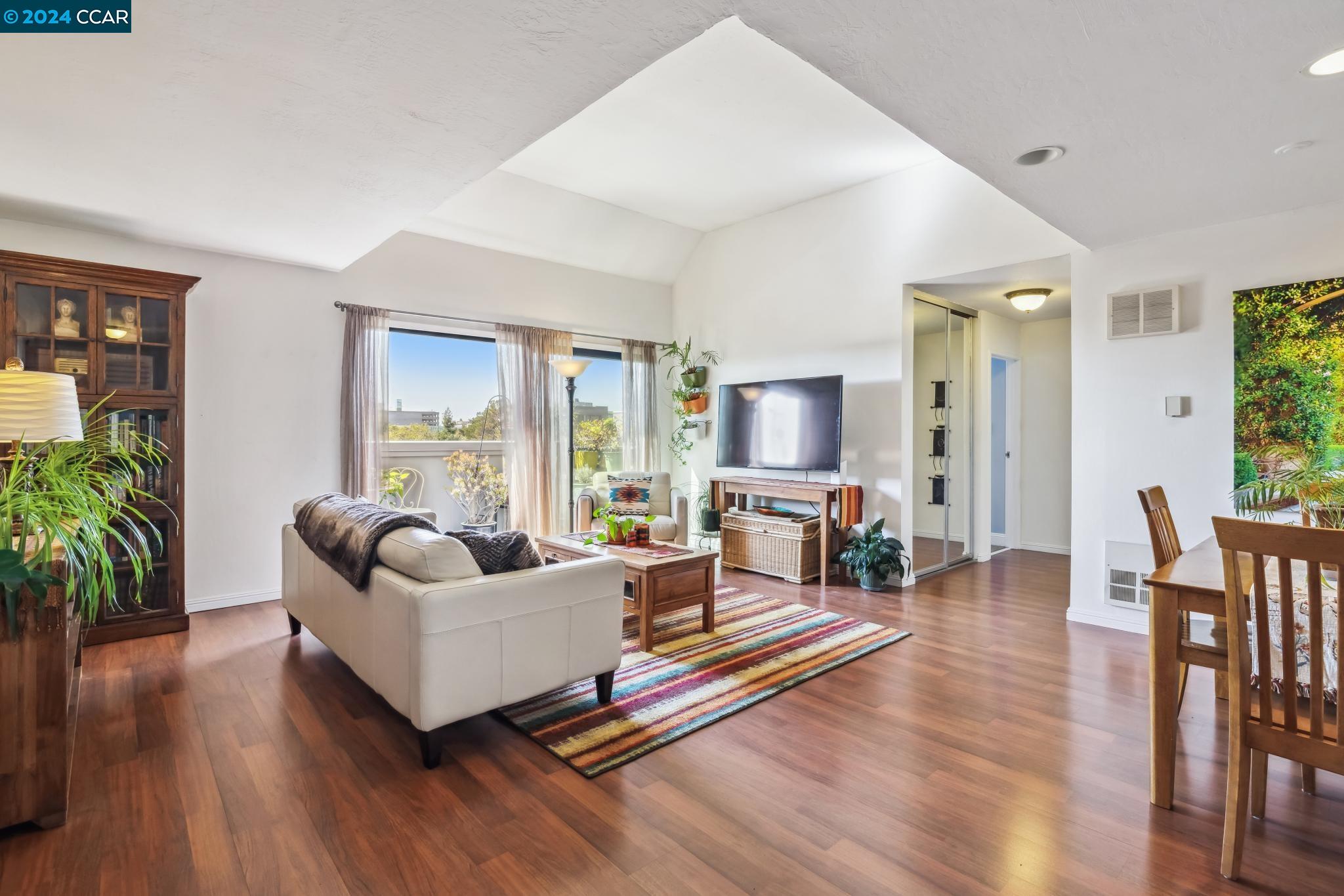 Photo #3: 41069299 Listing 
