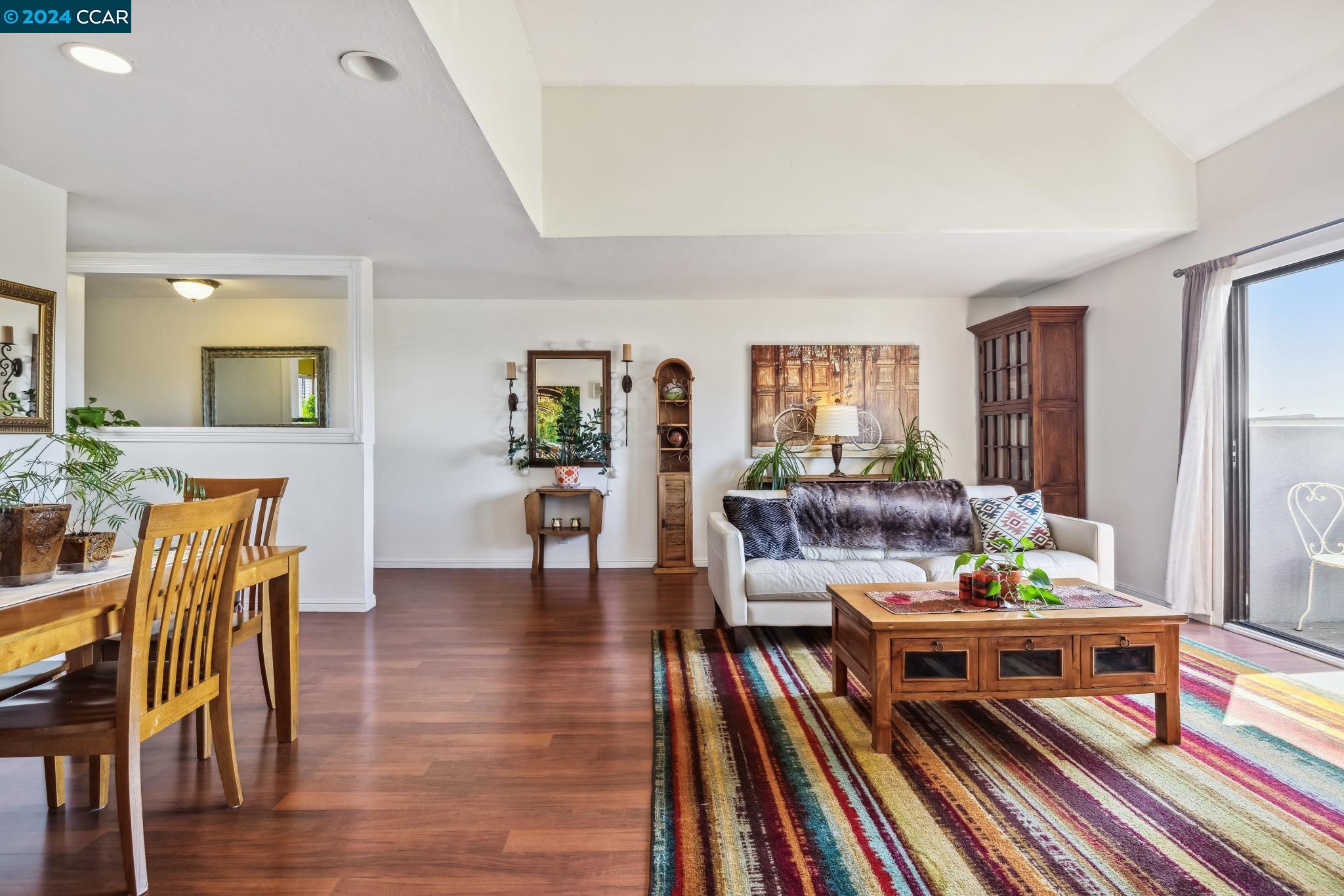 Photo #5: 41069299 Listing 