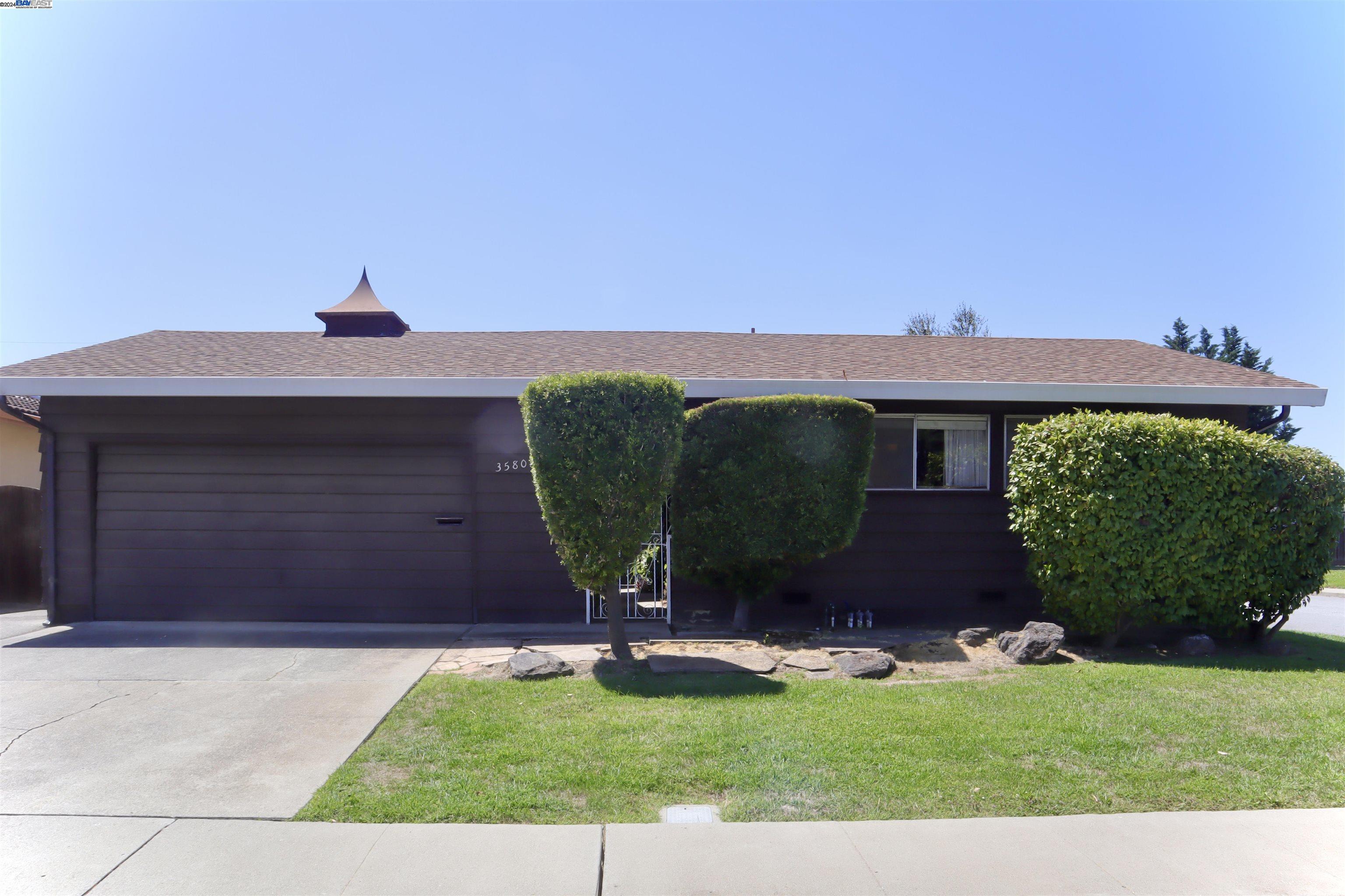 Detail Gallery Image 1 of 1 For 35801 Molina Ct, Fremont,  CA 94536 - 4 Beds | 2 Baths