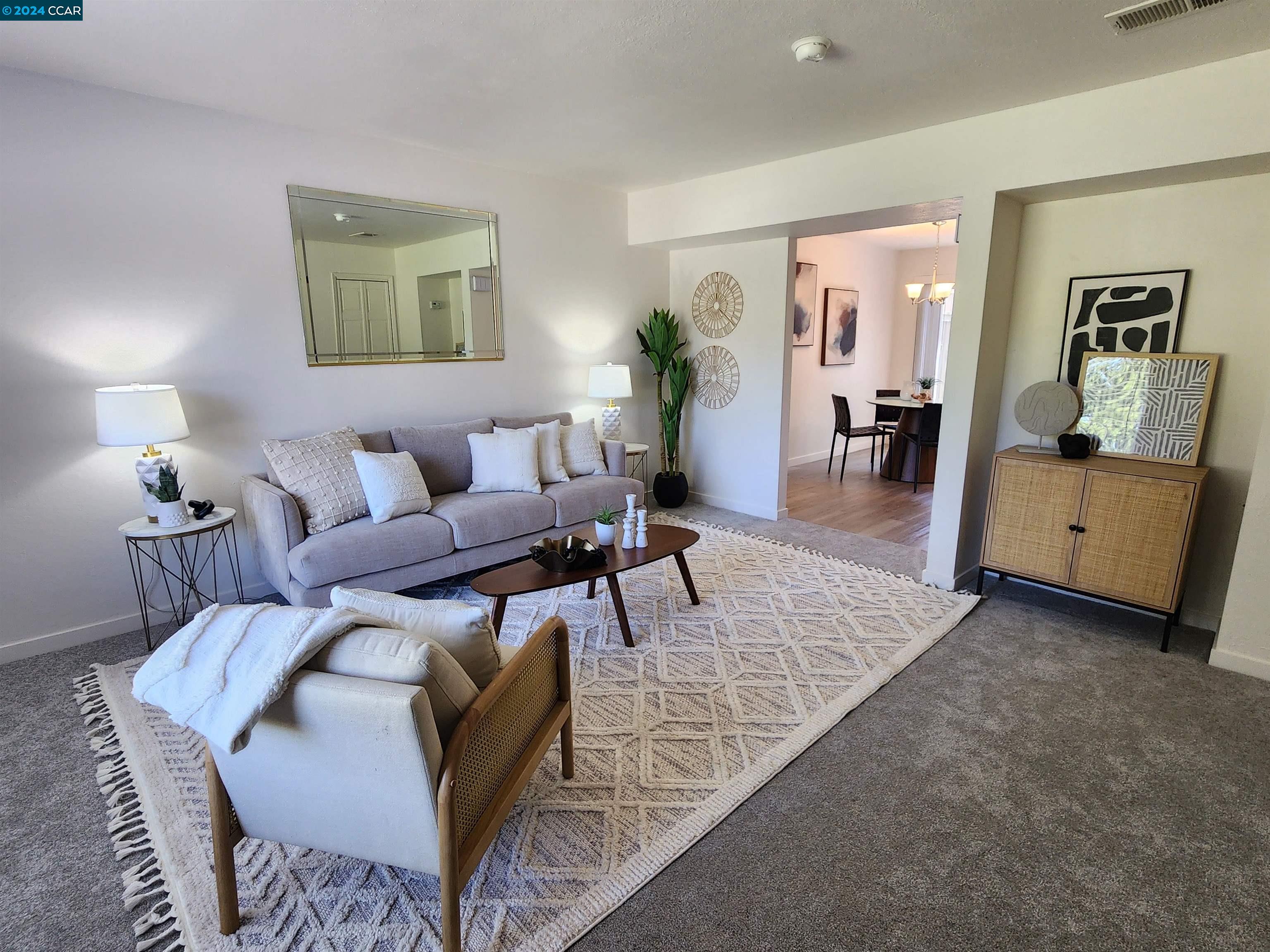 Photo #2: 41069331 Listing 
