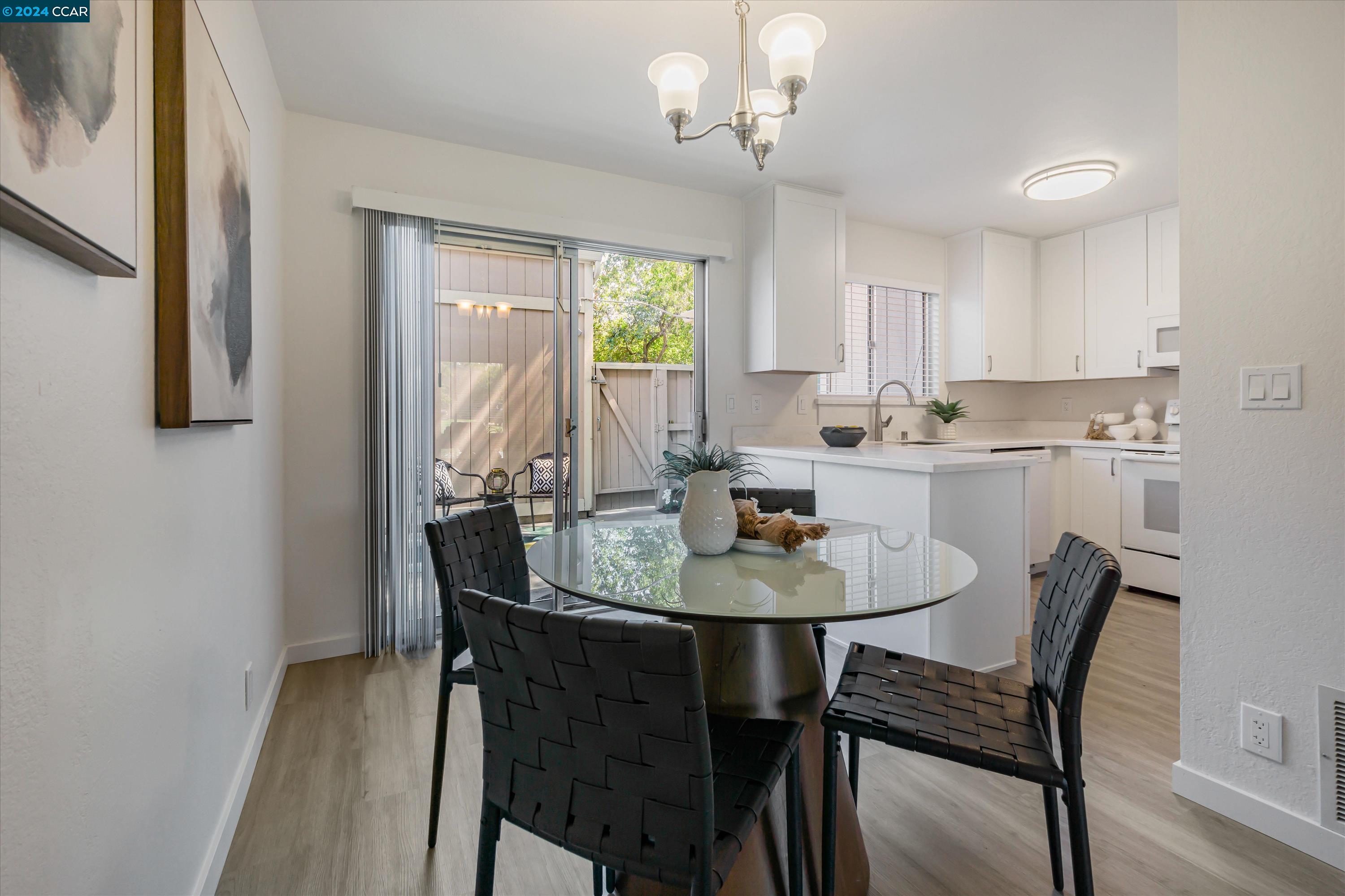 Photo #4: 41069331 Listing 