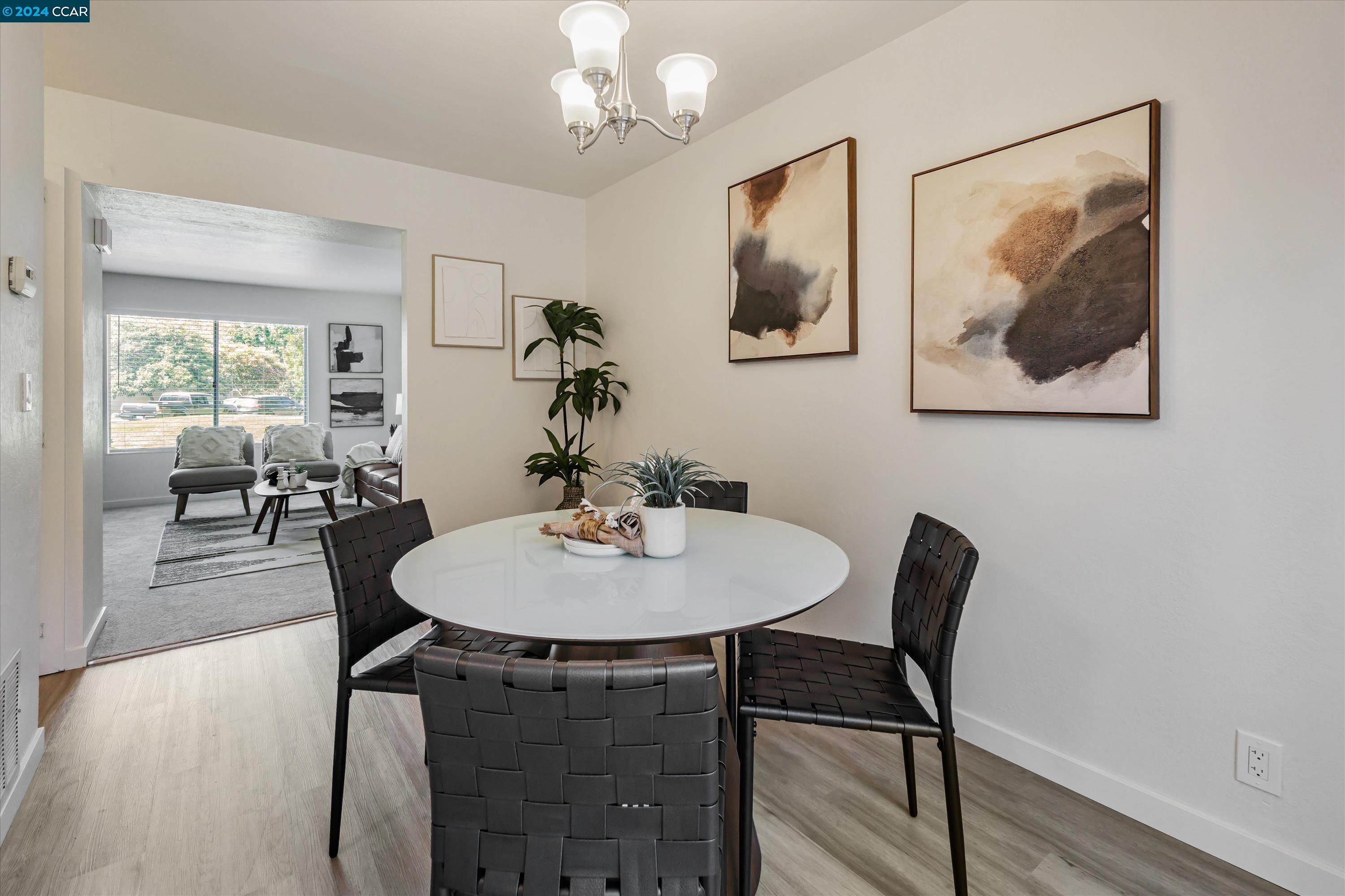 Photo #5: 41069331 Listing 