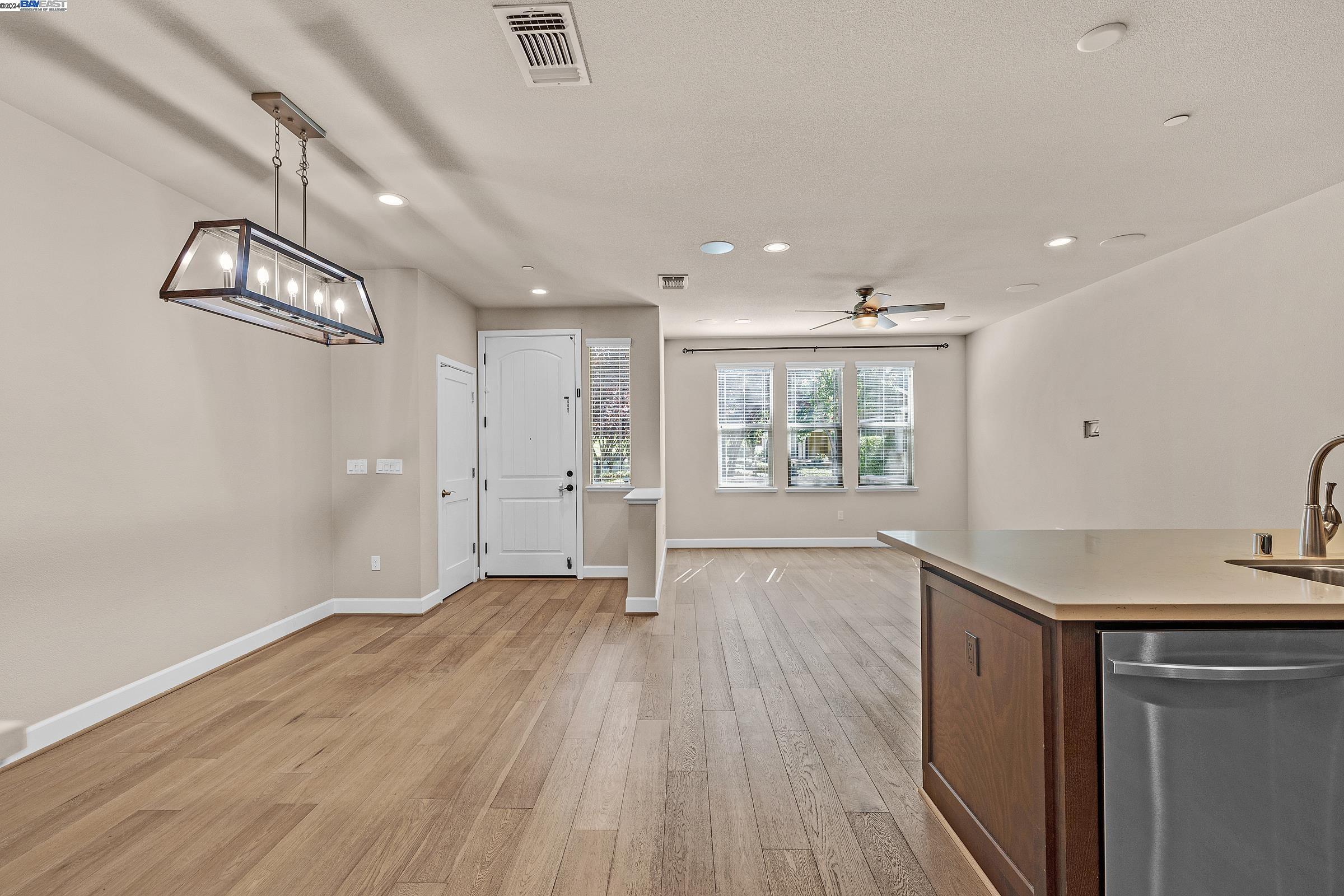 Photo #5: 41069454 Listing 
