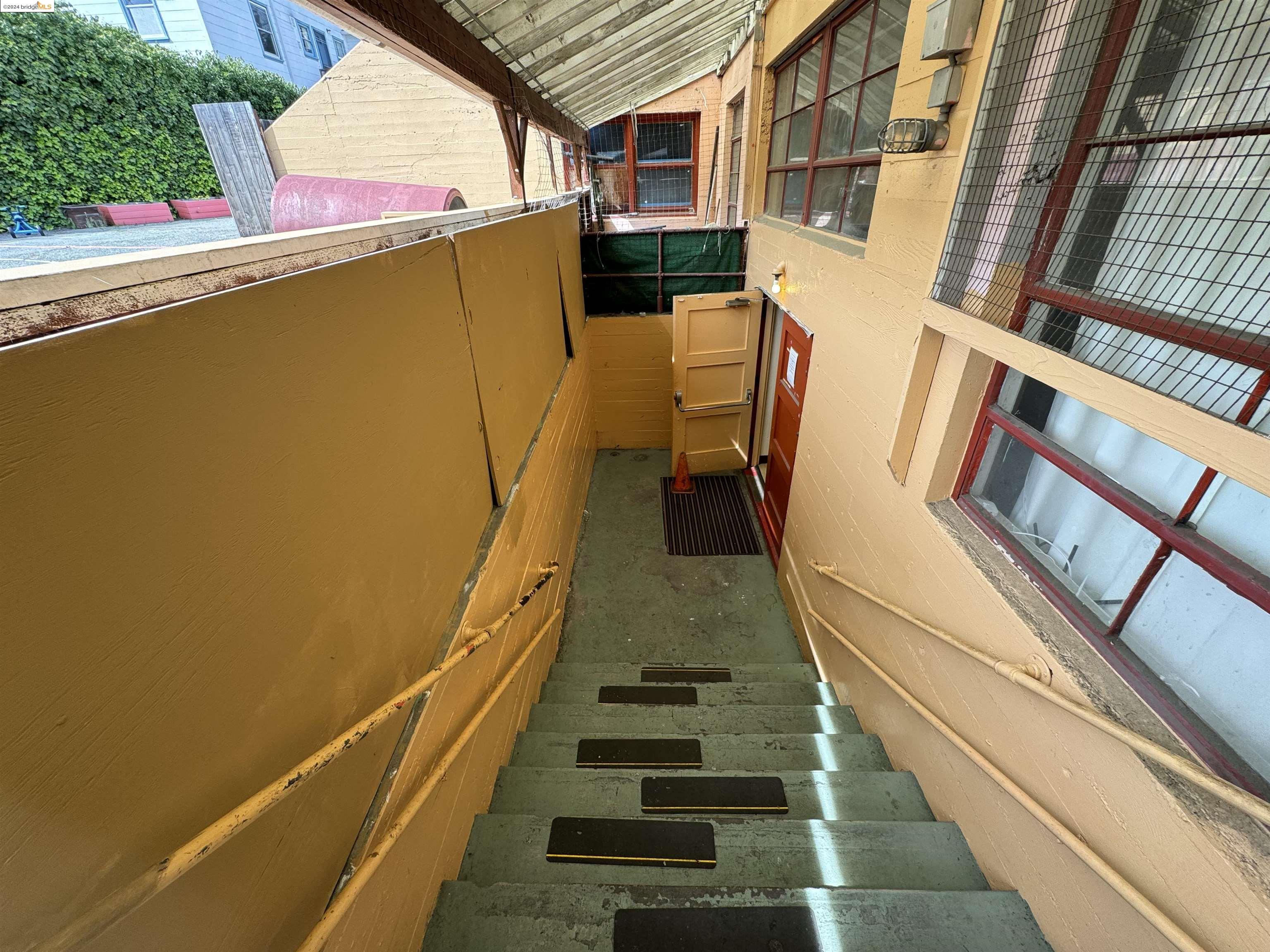 Detail Gallery Image 21 of 56 For , Berkeley,  CA 94705 - – Beds | – Baths