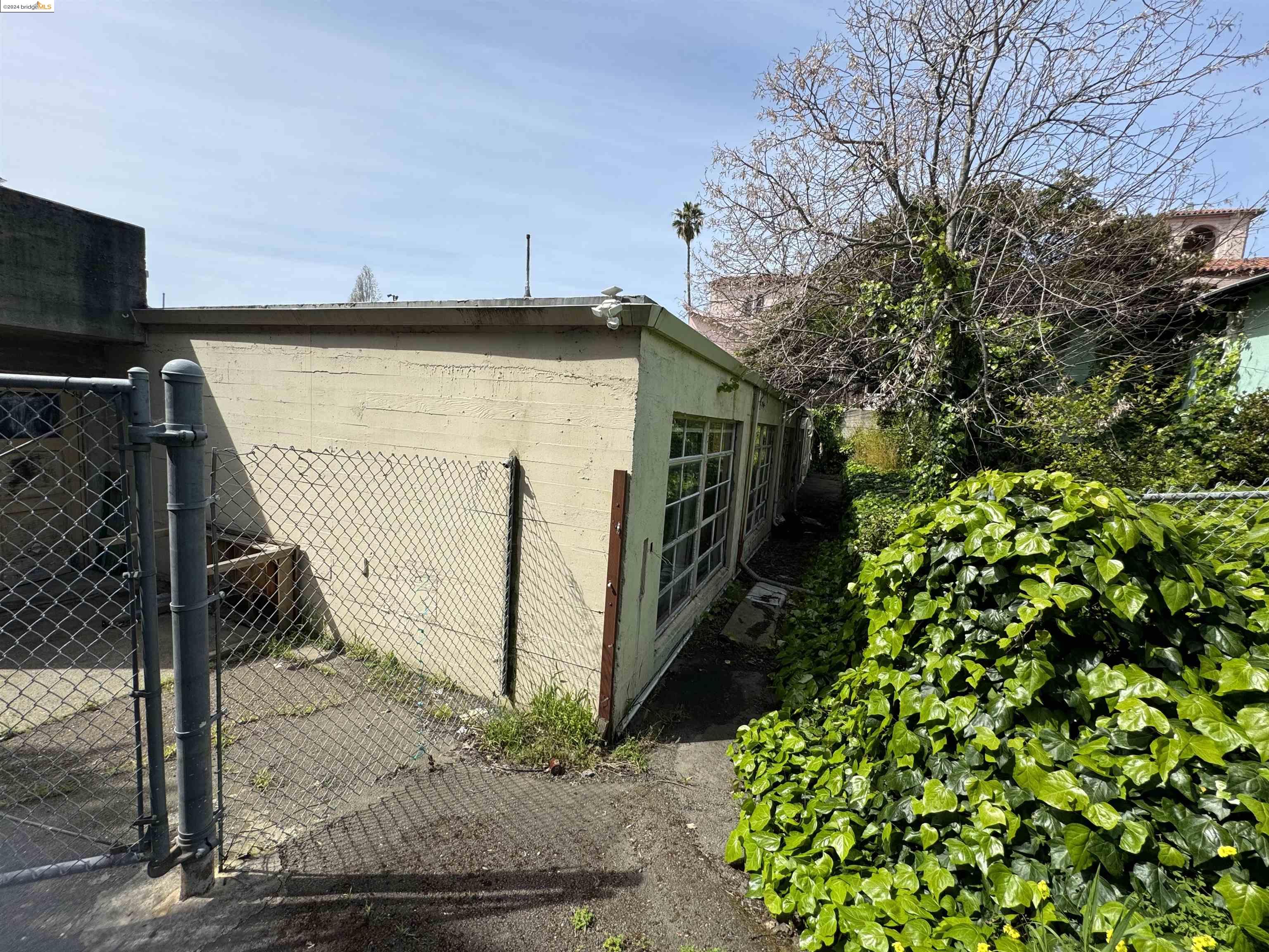 Detail Gallery Image 28 of 56 For , Berkeley,  CA 94705 - – Beds | – Baths