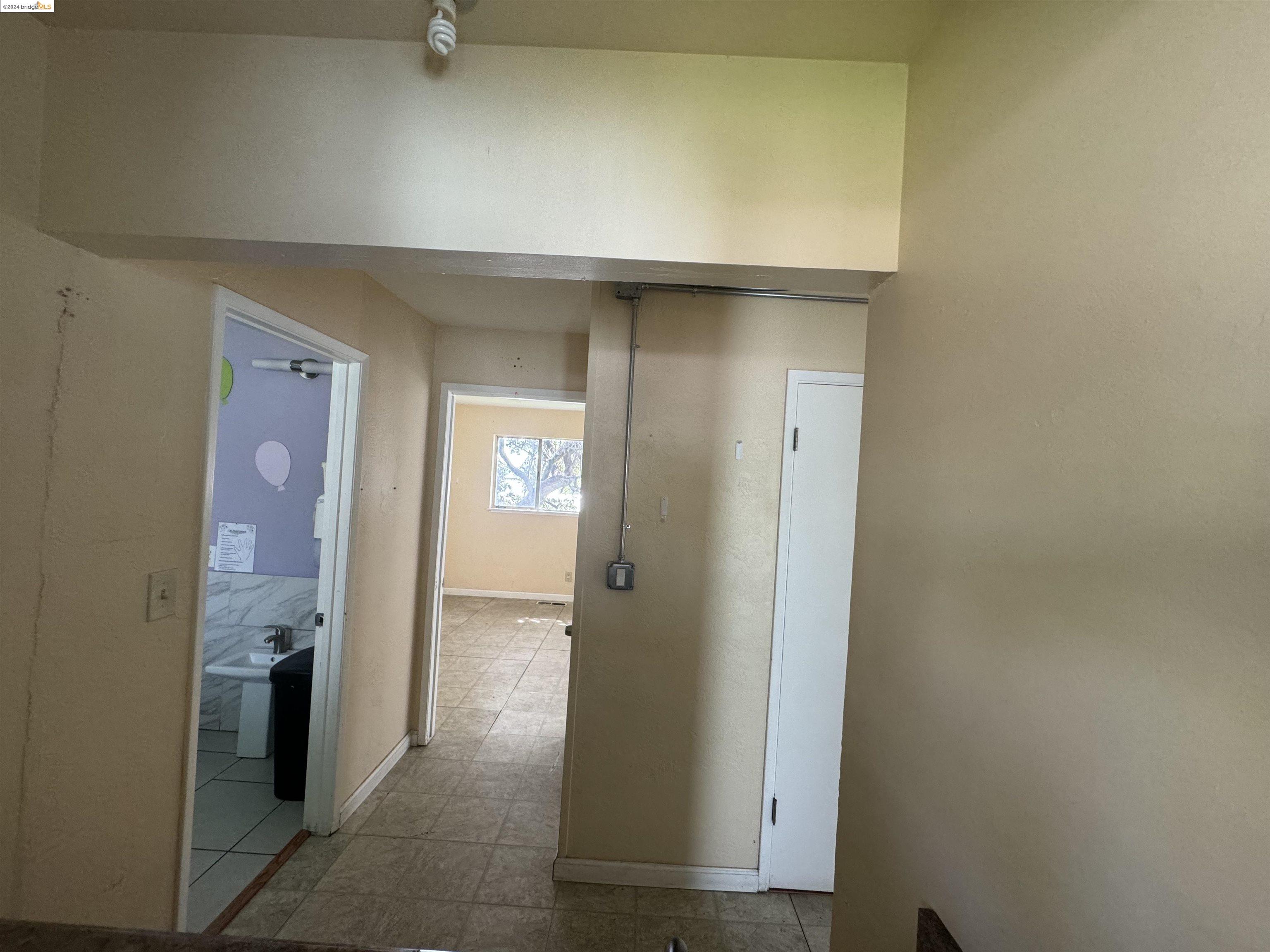 Detail Gallery Image 33 of 56 For , Berkeley,  CA 94705 - – Beds | – Baths