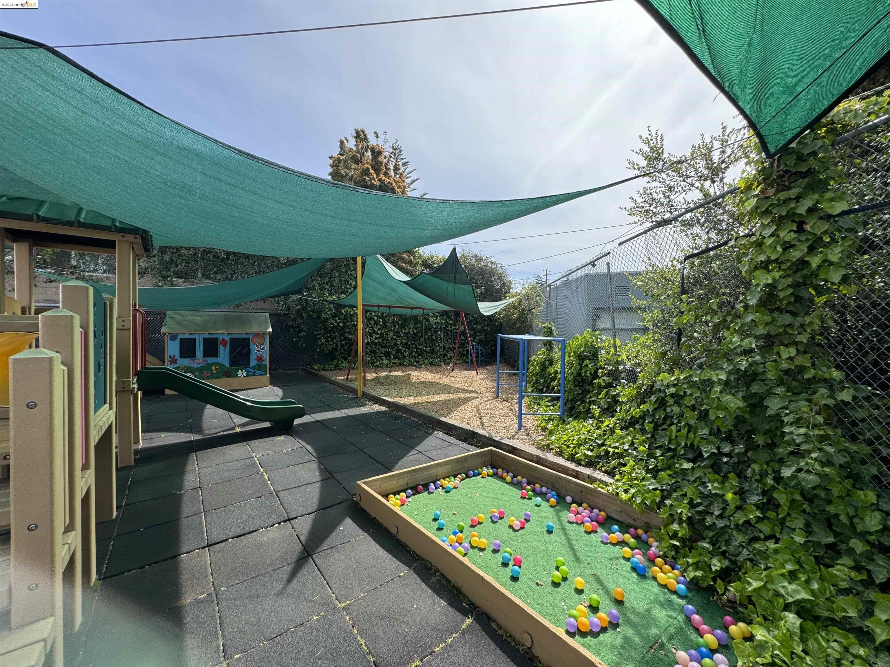 Detail Gallery Image 44 of 56 For , Berkeley,  CA 94705 - – Beds | – Baths