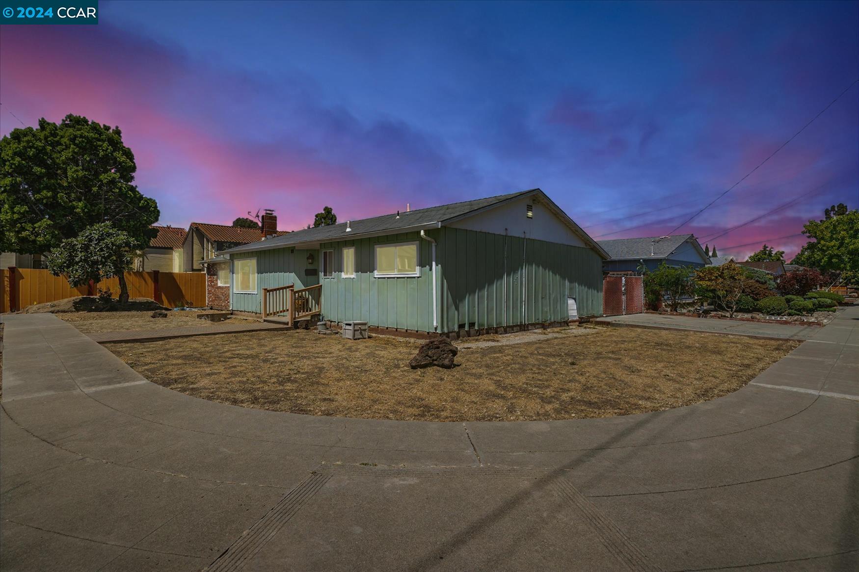 Detail Gallery Image 1 of 1 For 2501 Bodega Way, San Leandro,  CA 94577 - 4 Beds | 2 Baths