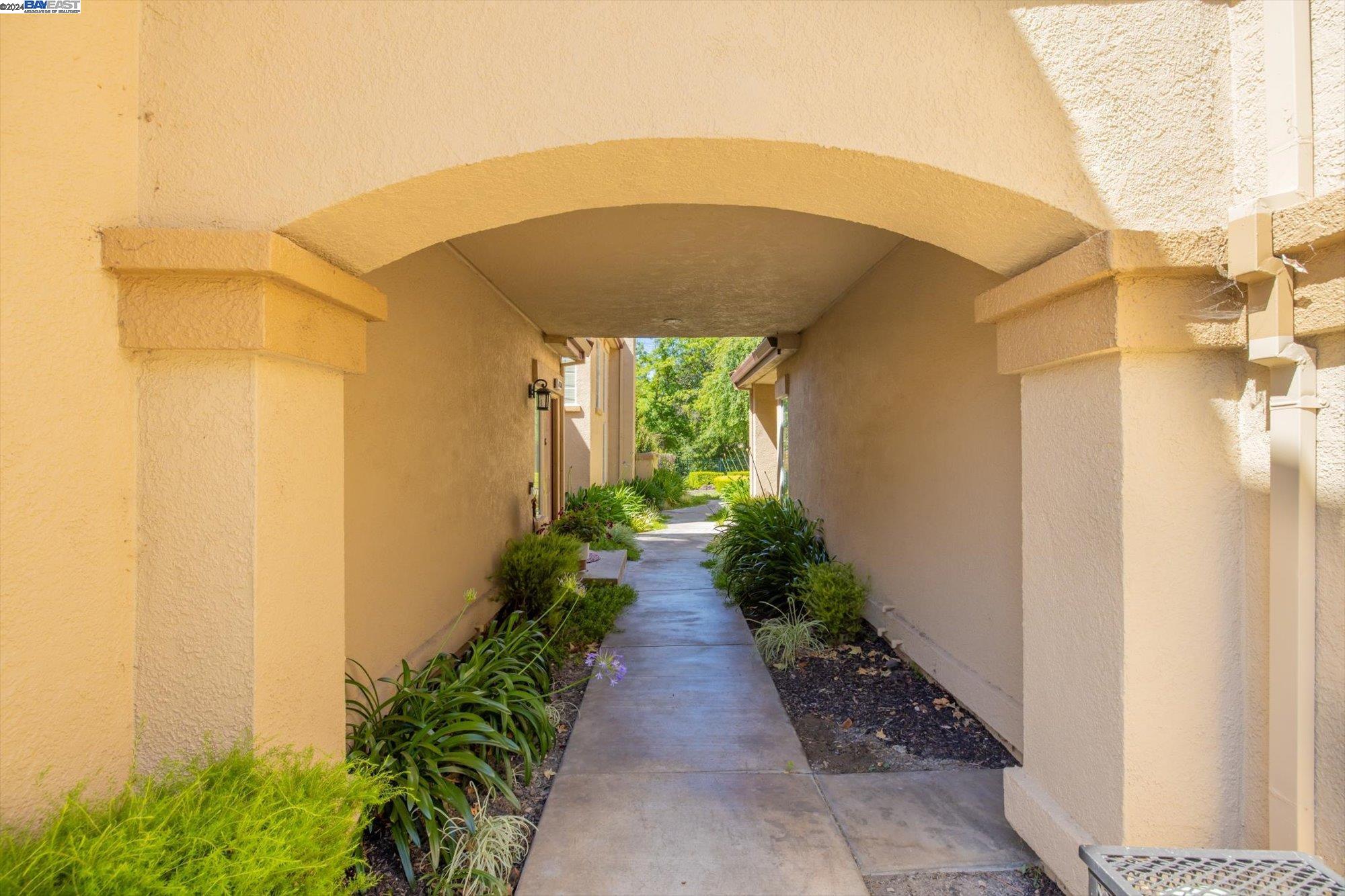 Photo #2: 41069490 Listing 