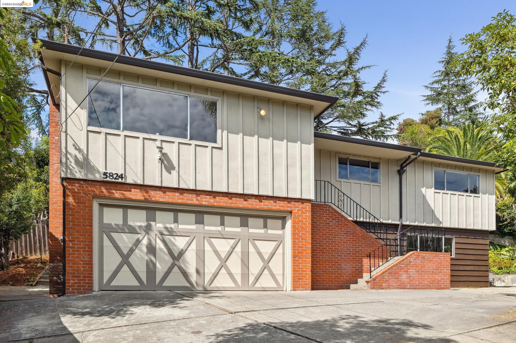 Detail Gallery Image 1 of 1 For 5824 Moraga Ave, Oakland,  CA 94611 - 3 Beds | 2/1 Baths