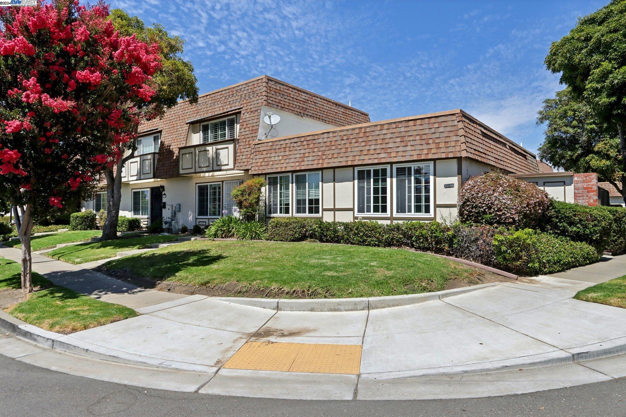 Photo #2: 41069694 Listing 