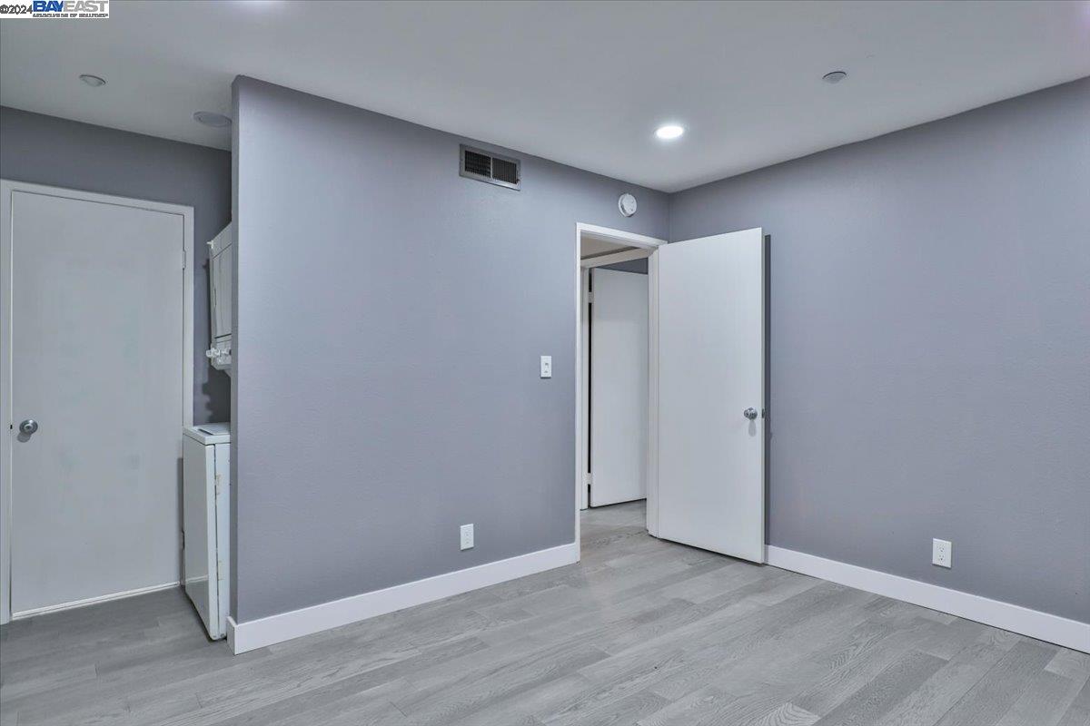 Detail Gallery Image 13 of 28 For 6241 Riverside Blvd #110,  Sacramento,  CA 95831 - 2 Beds | 1 Baths